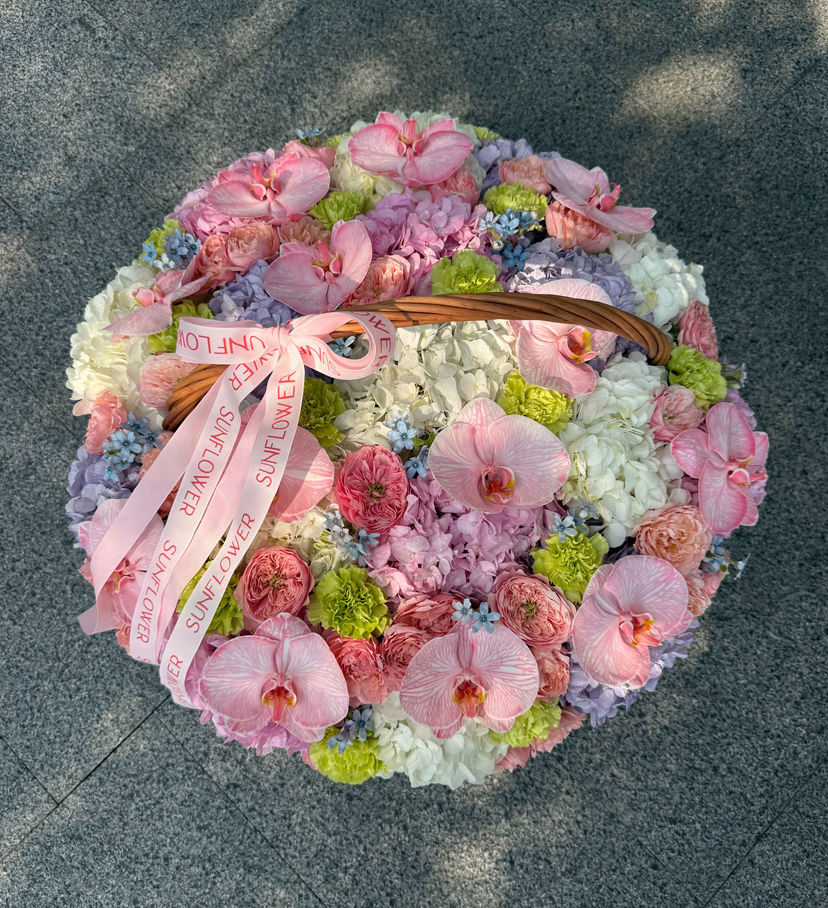 Luxury Flower Basket S with Orchids and Hydrangeas