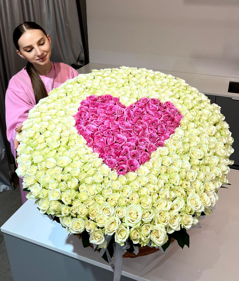 Basket XL "Heart" white and pink