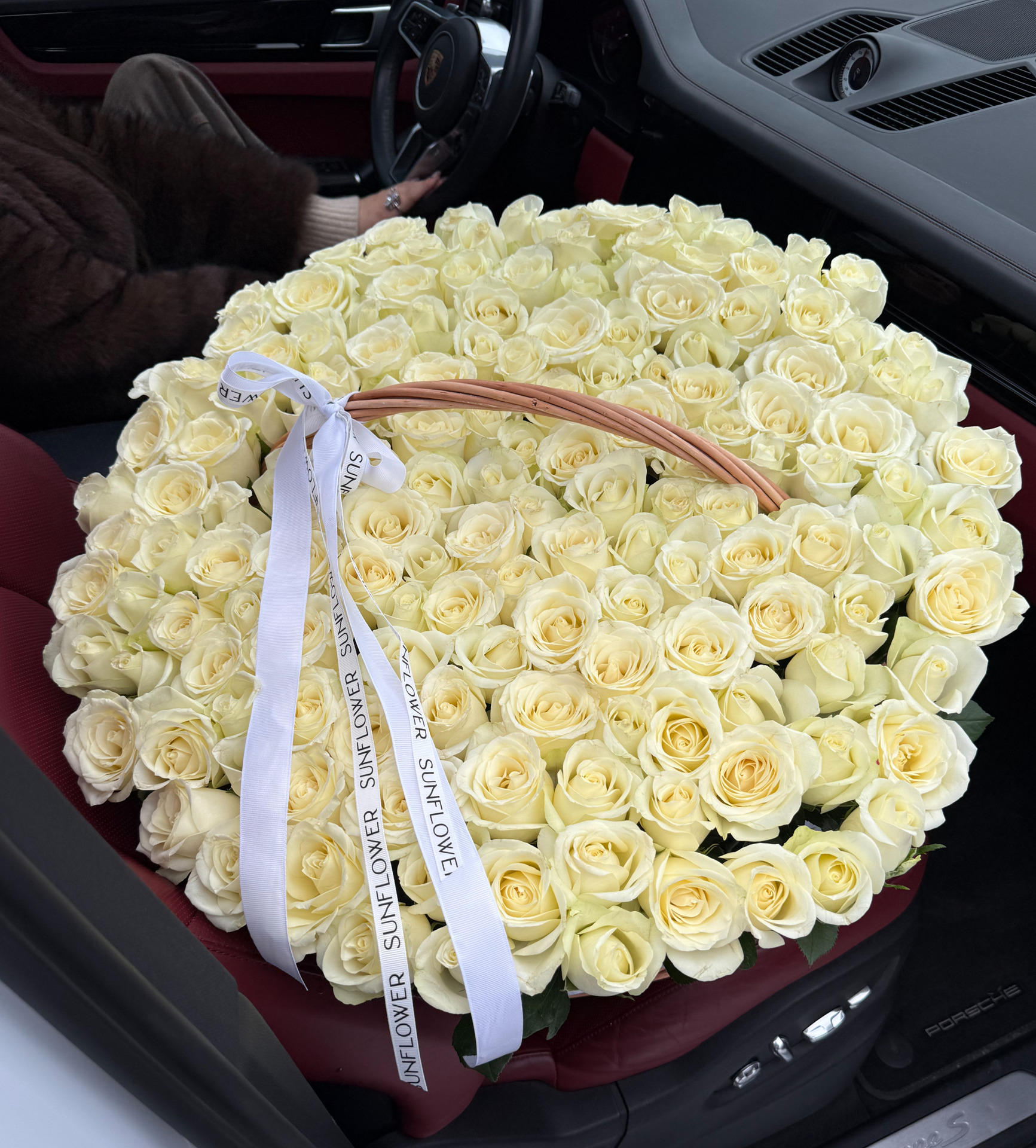 Snowstorm Luxury Basket