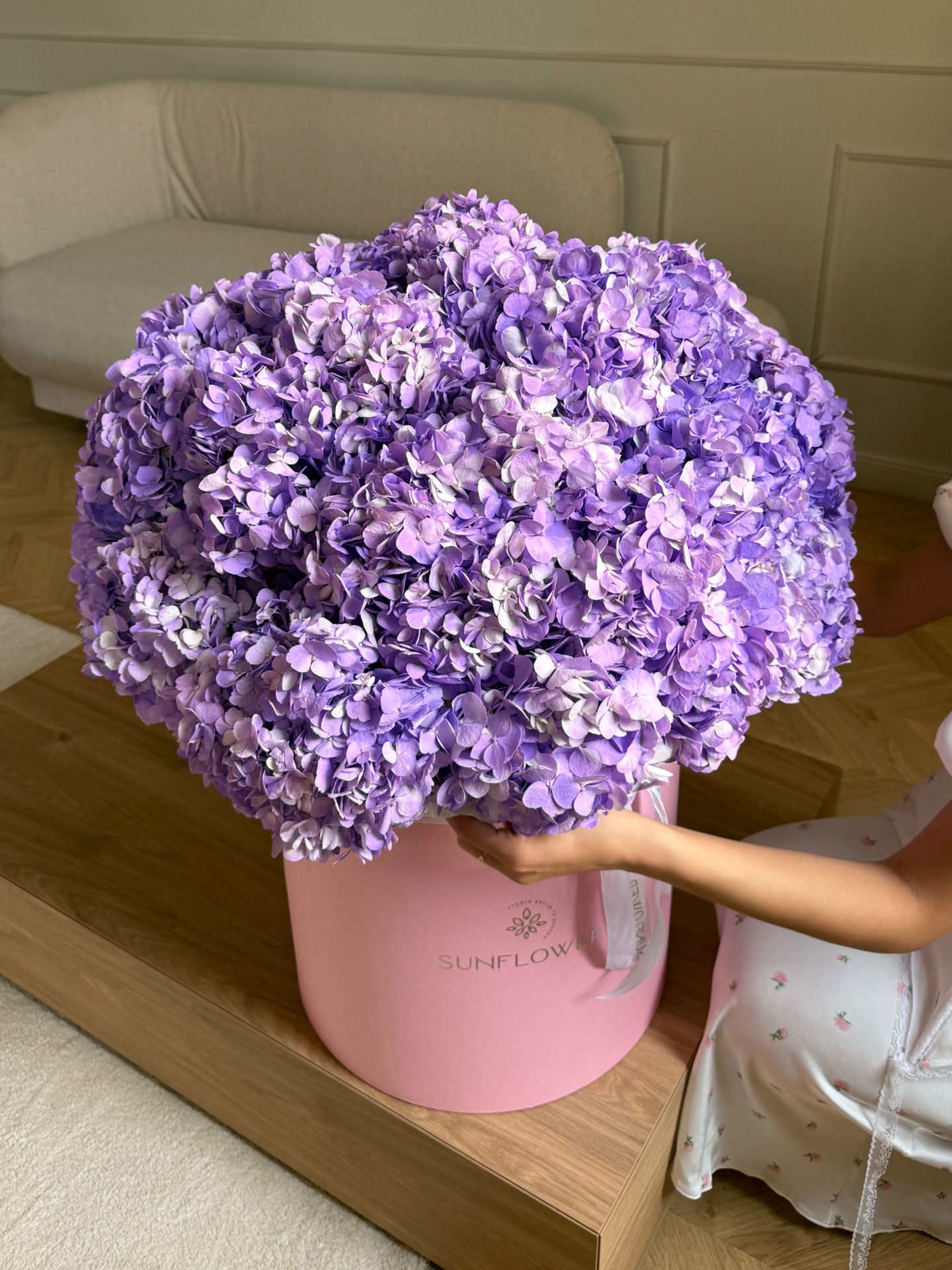 43 Lavender Hydrangeas in a Velvet Box