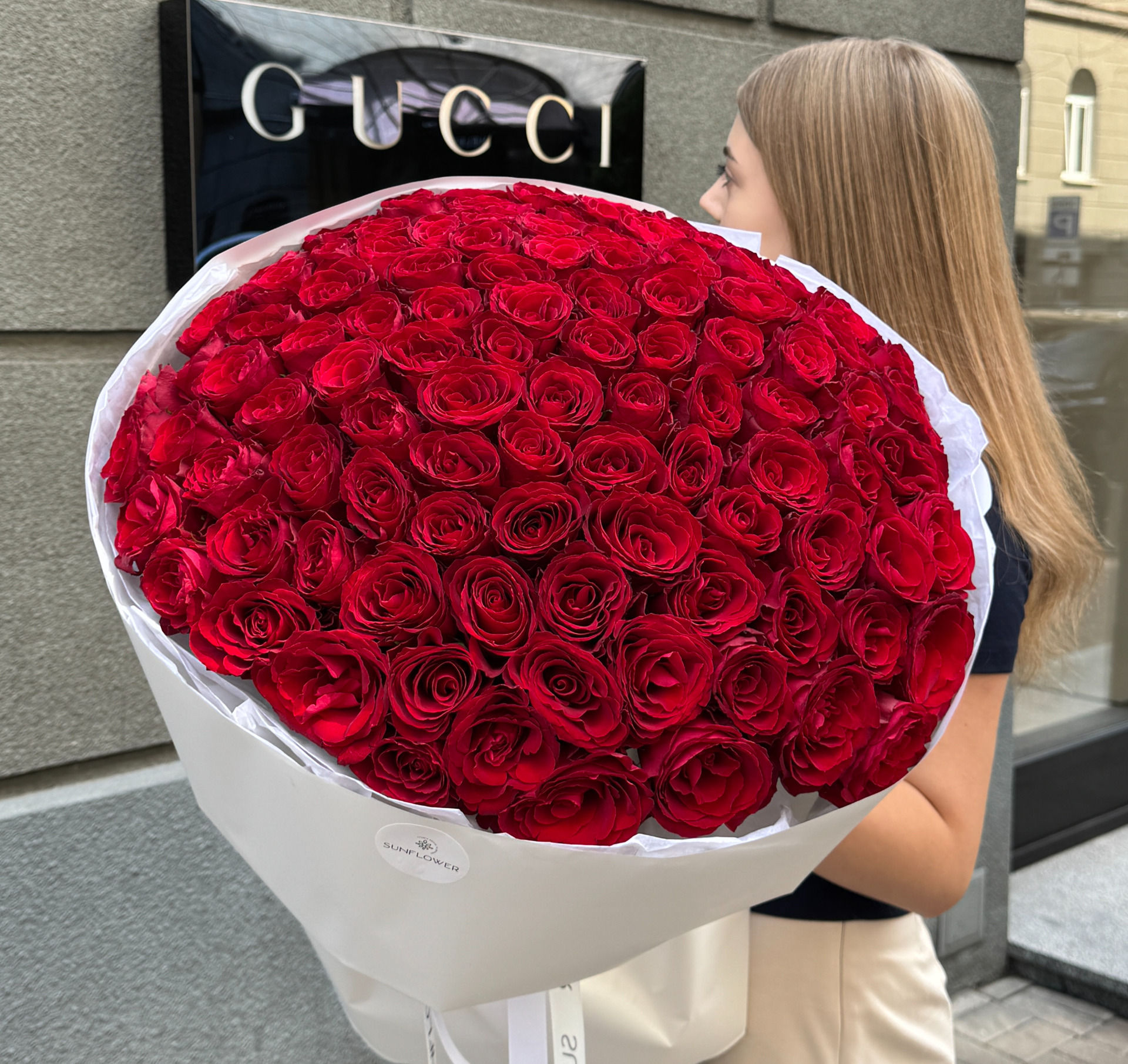 Madam Red rose (70 cm)
