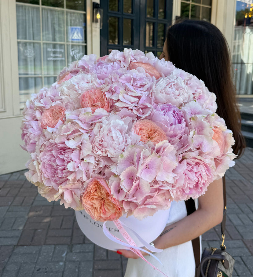 Roses, Peonies & Hydrangeas in a Box