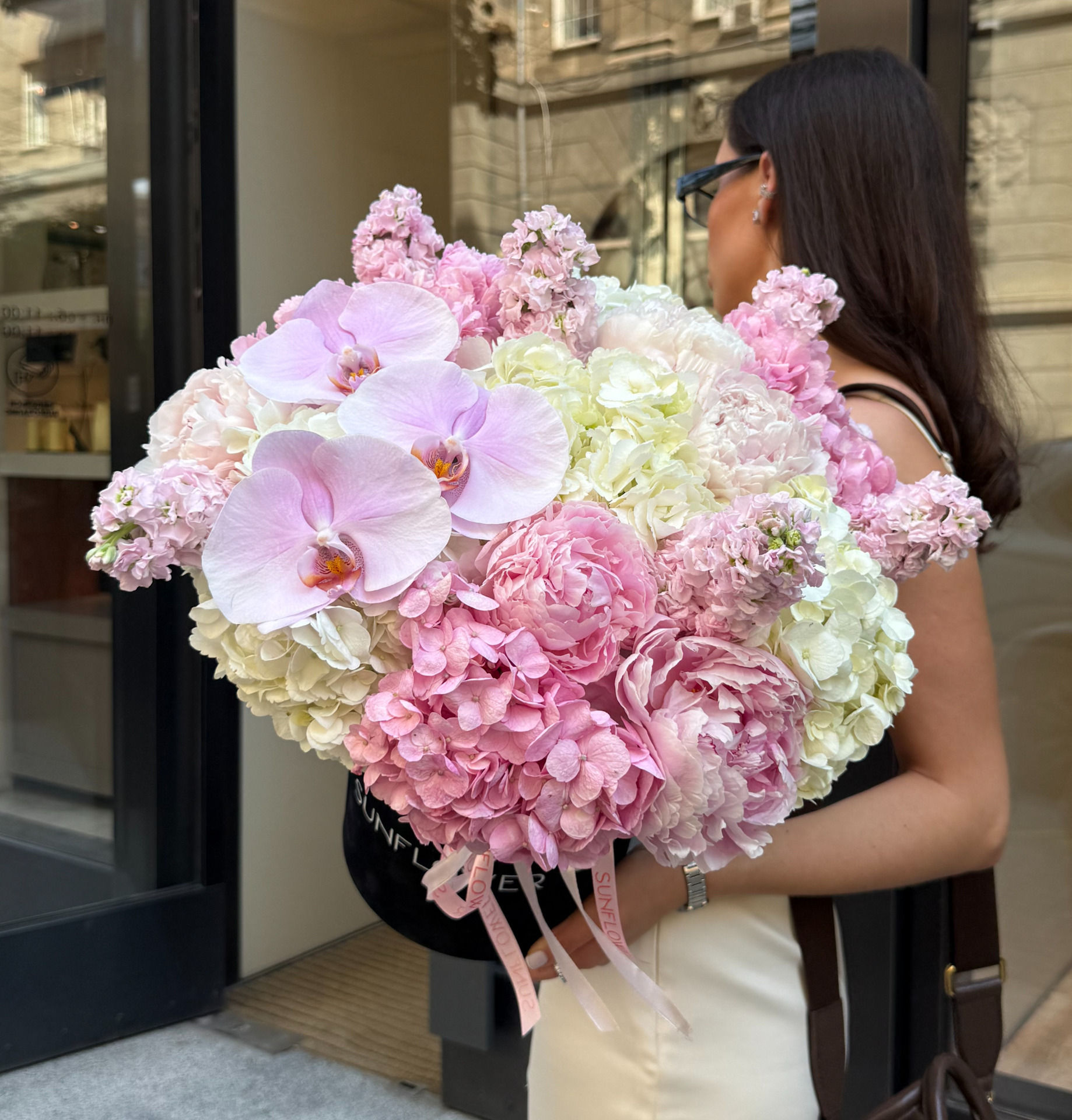 Hydrangea, Peony & Orchid Arrangement in a Box ХS