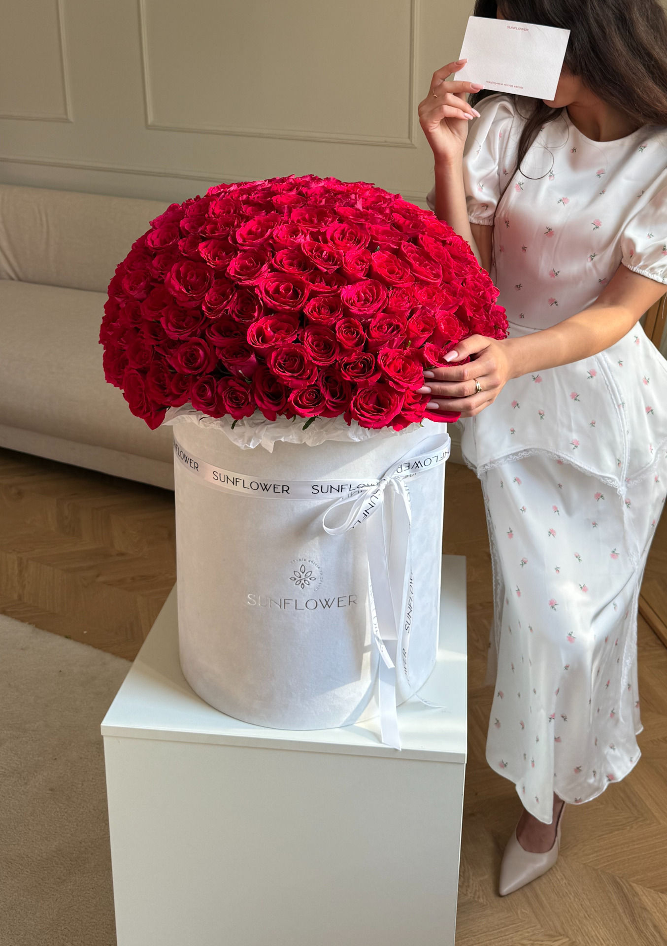 Red Roses in a Box