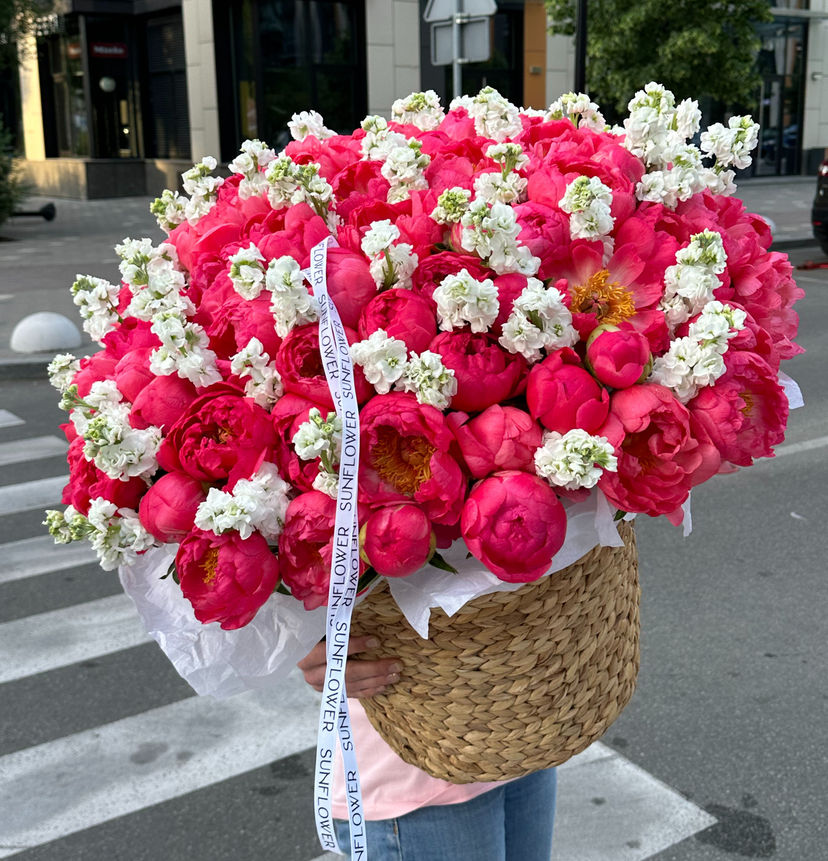 Basket M with coral peonies and mattiola