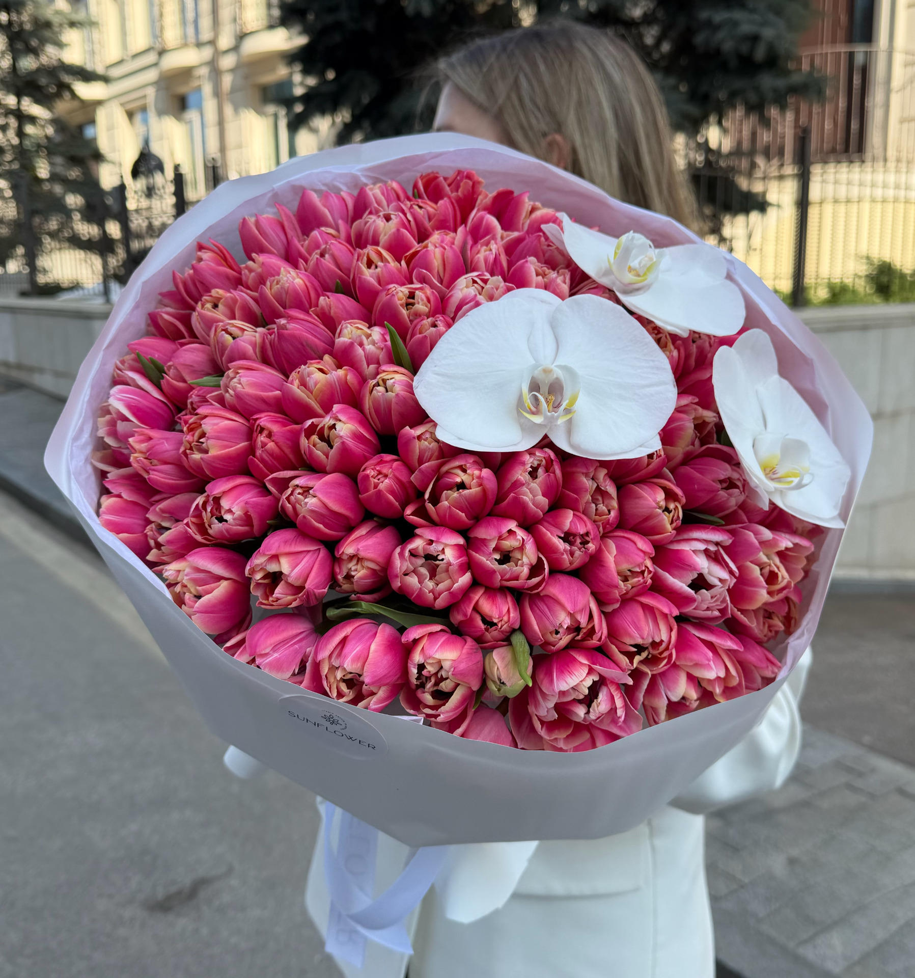 Bouquet M with tulips and orchid