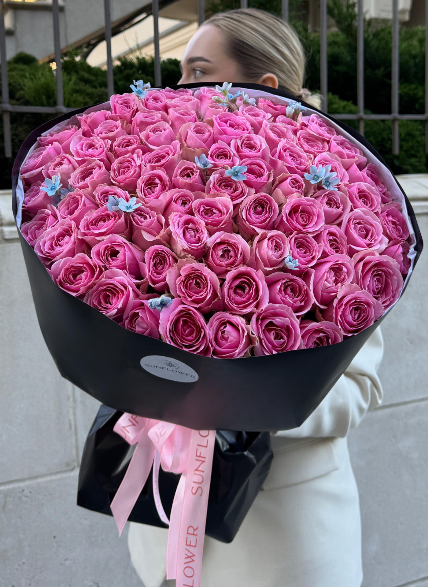 Pink Roses Bouquet in Size M