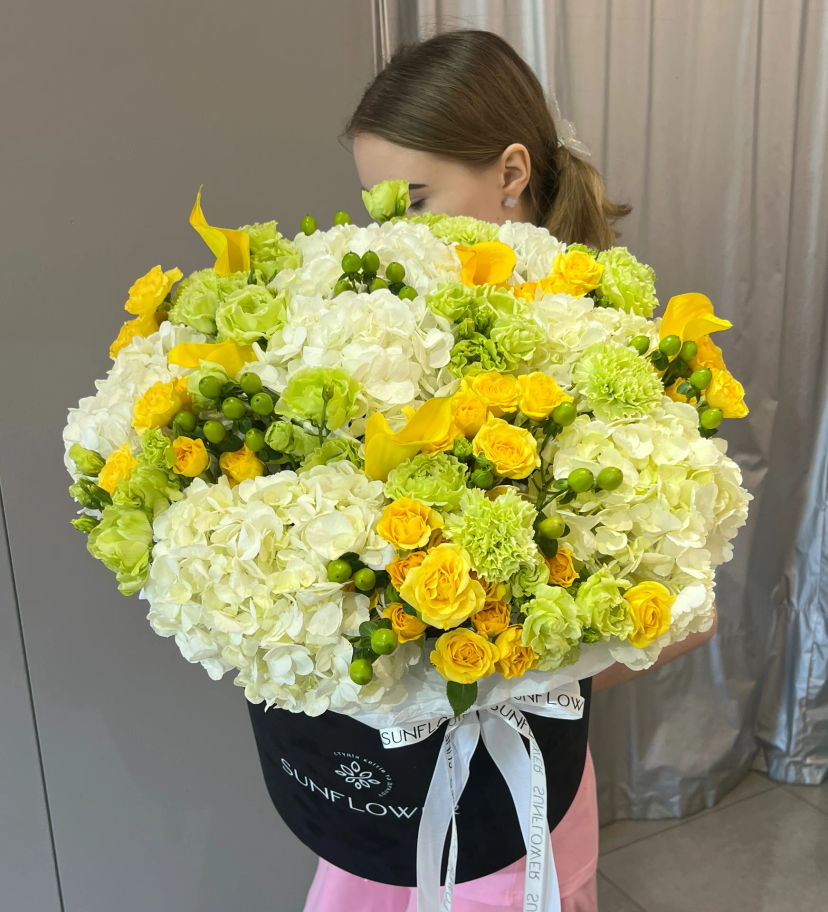 Bright box with yellow rose