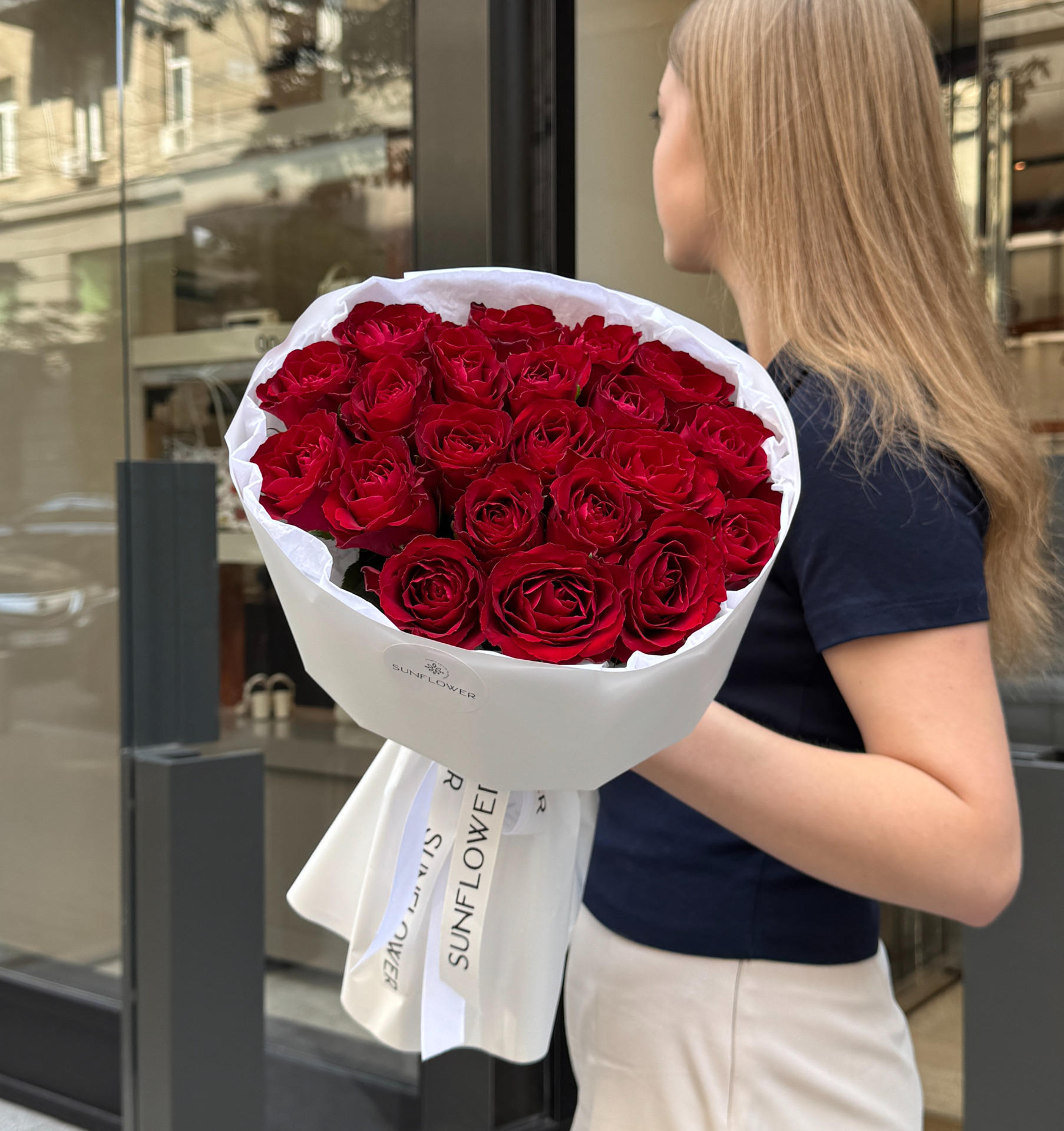 Madam Red rose (60 cm)