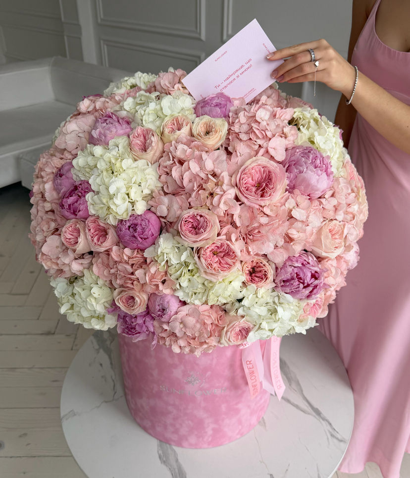 Box M with mixed hydrangeas and peonies