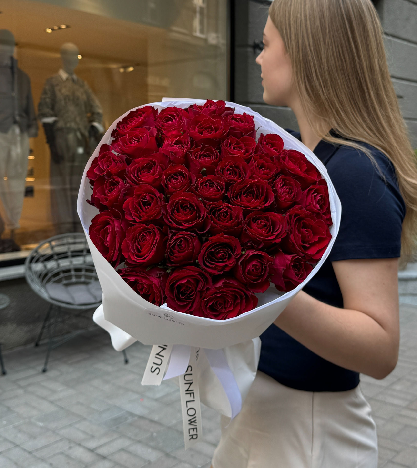 Троянда  Madam Red (50 см)