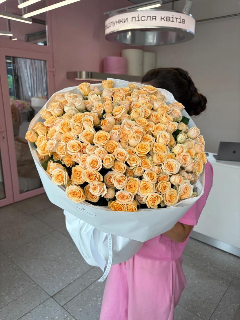 Bouquet of bush roses