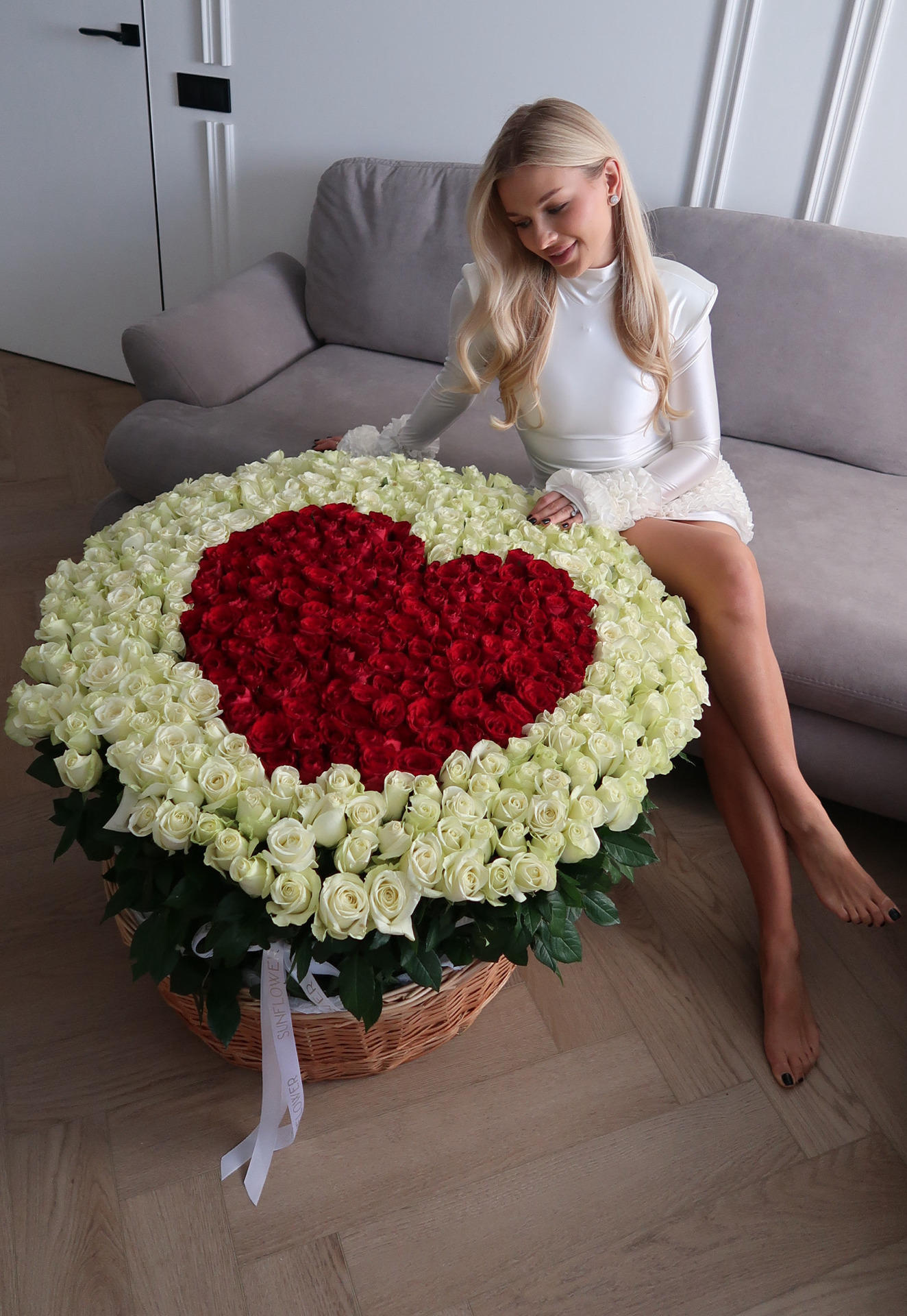 Basket XL "Heart" white and red
