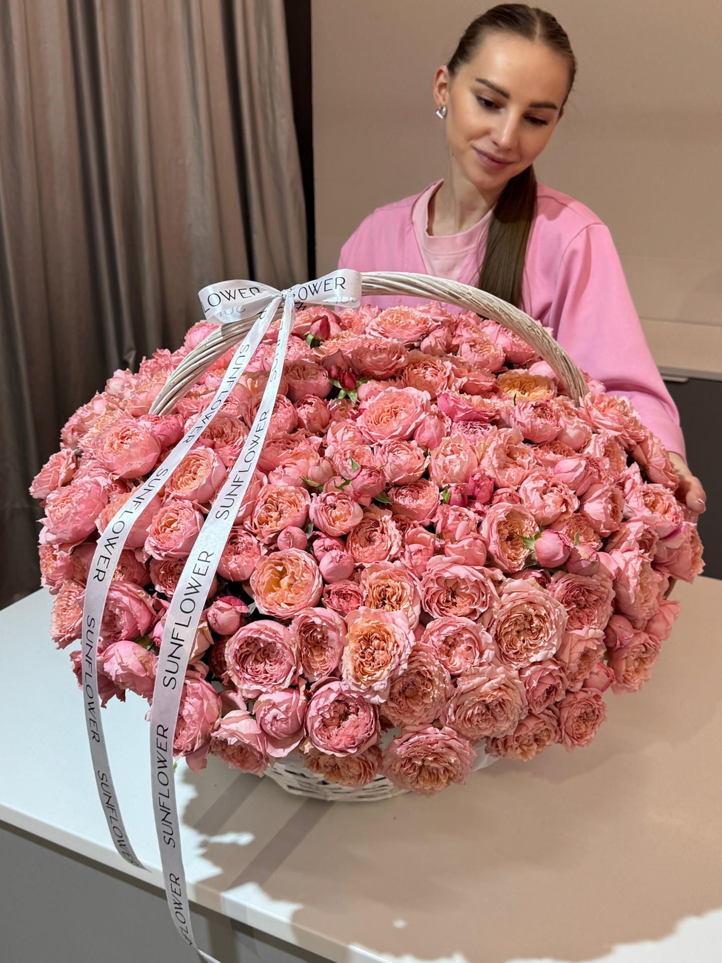 Basket of roses Julietta