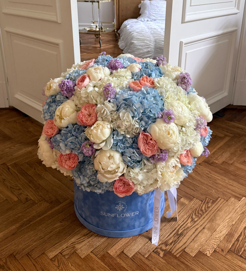 Peonies, Roses & Hydrangea Flower Box