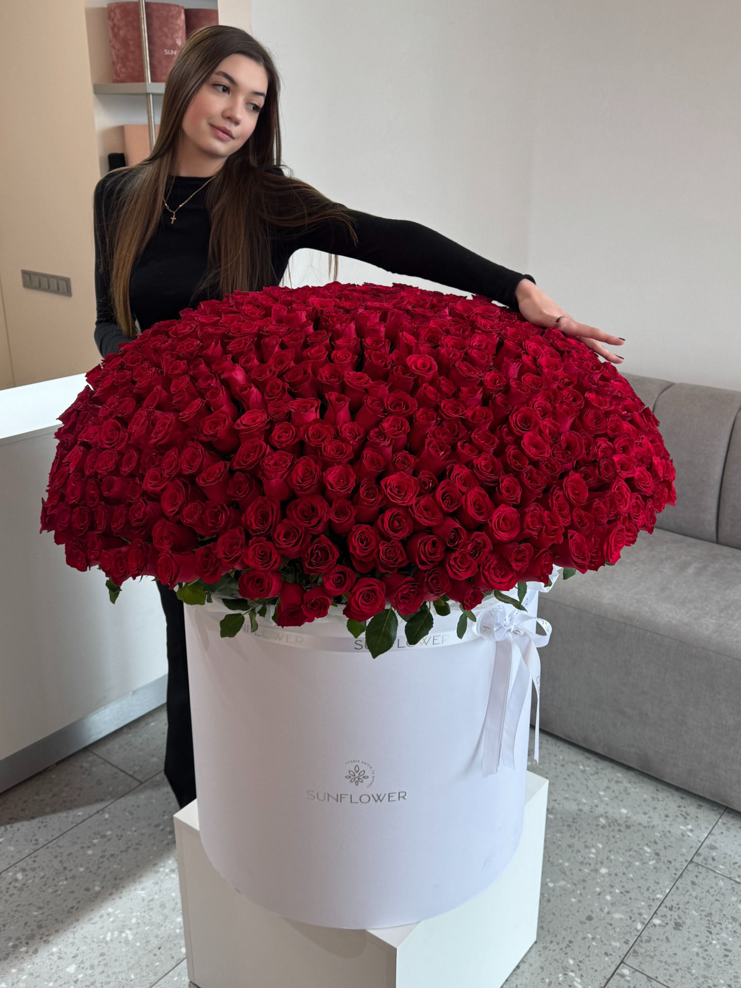 XXL box 651 pieces with red roses
