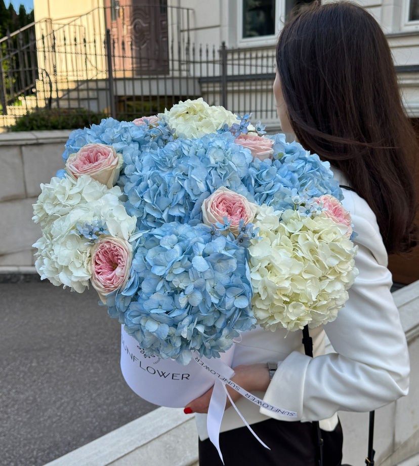 Hydrangea & Peony Rose Box Arrangement