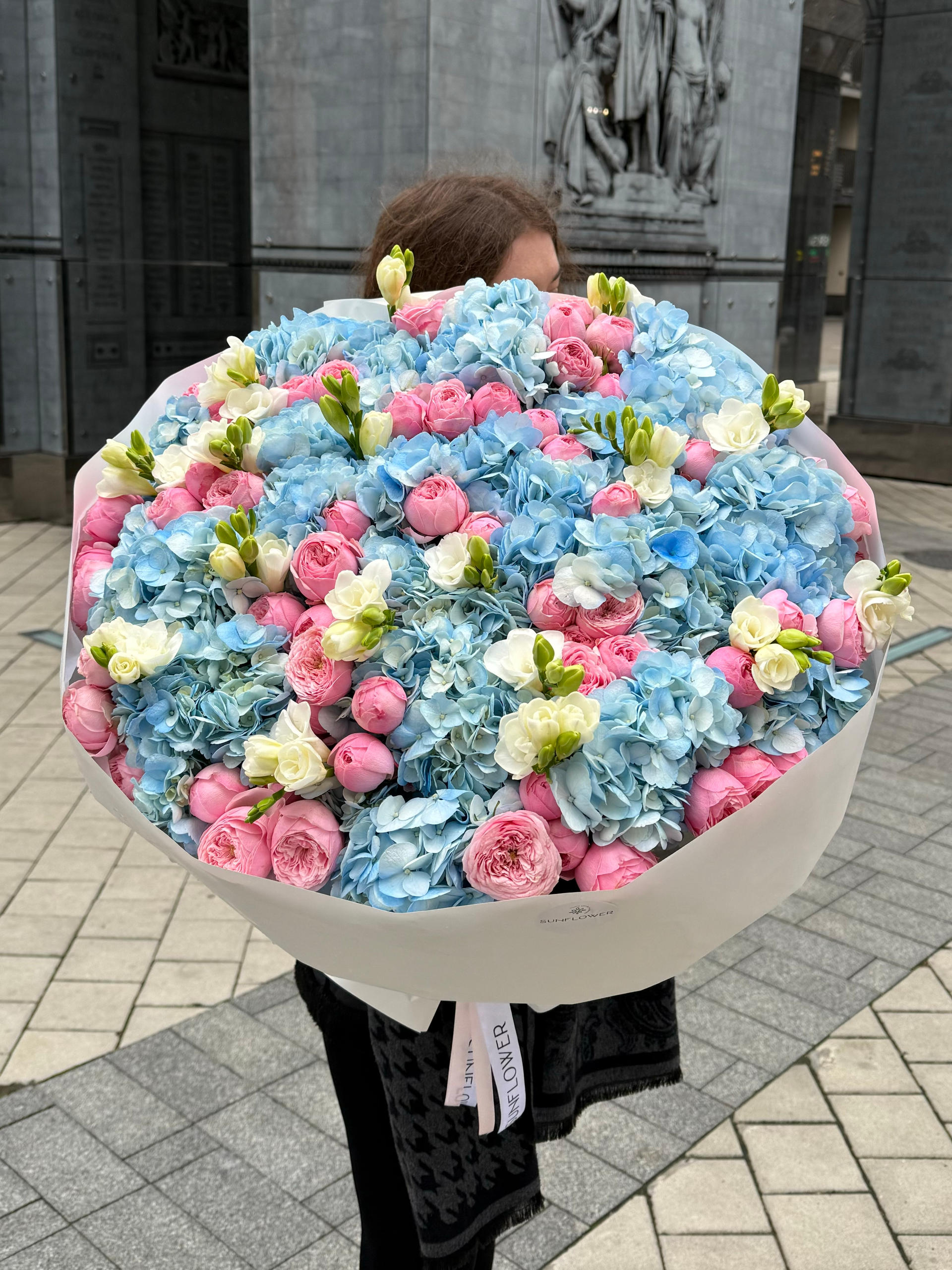 Bouquet L in green and blue tones