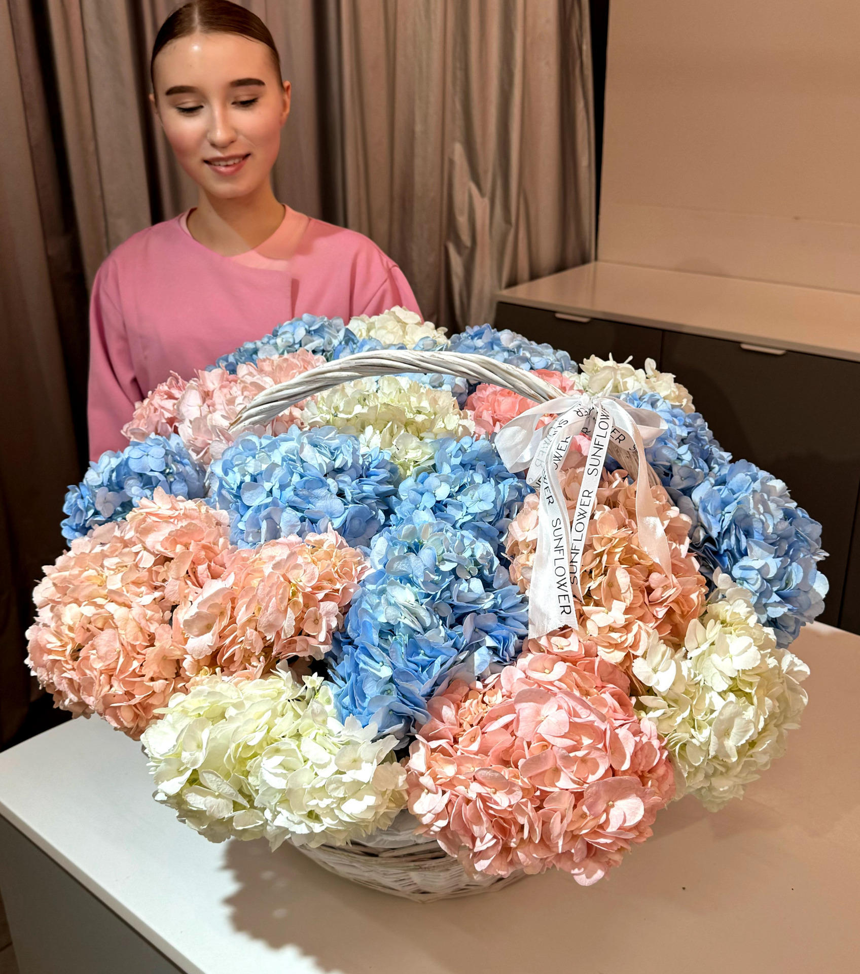Basket of 21 mix Hydrangeas
