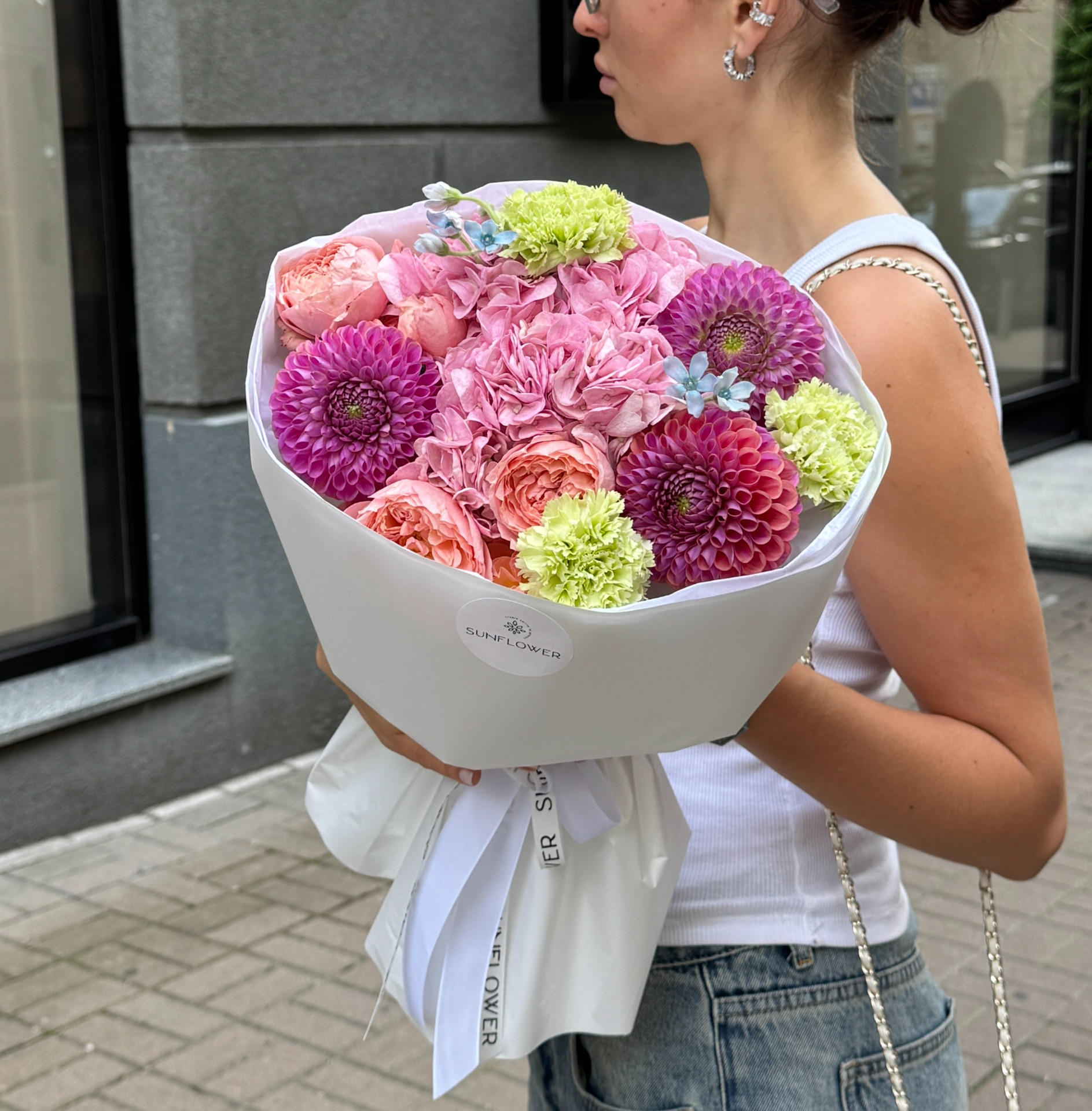 Bouquet with Dahlias, Hydrangea & Julietta Rose