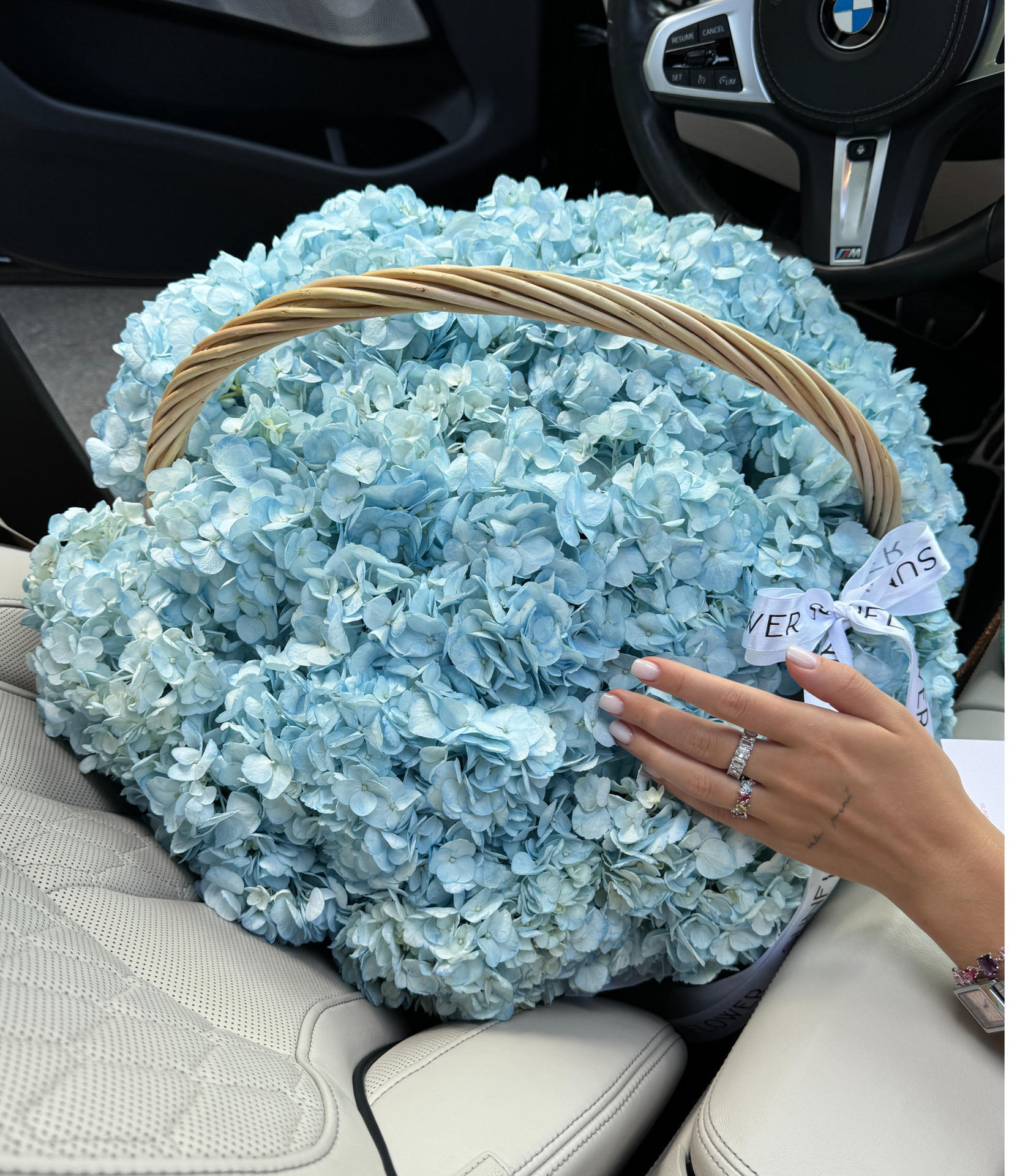 Basket of blue hydrangeas 17 pieces