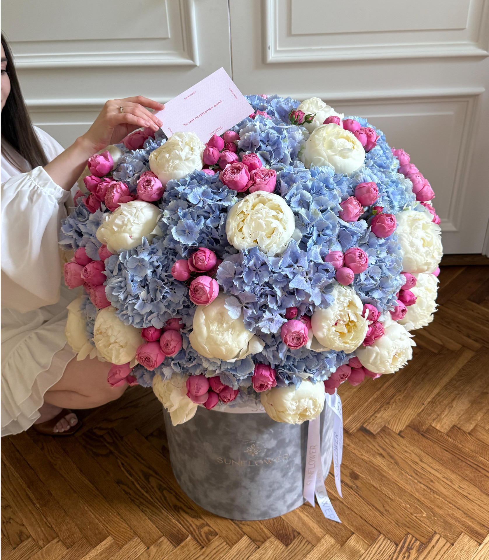 Hydrangea, М Rose & Peony Arrangement in Velvet Box