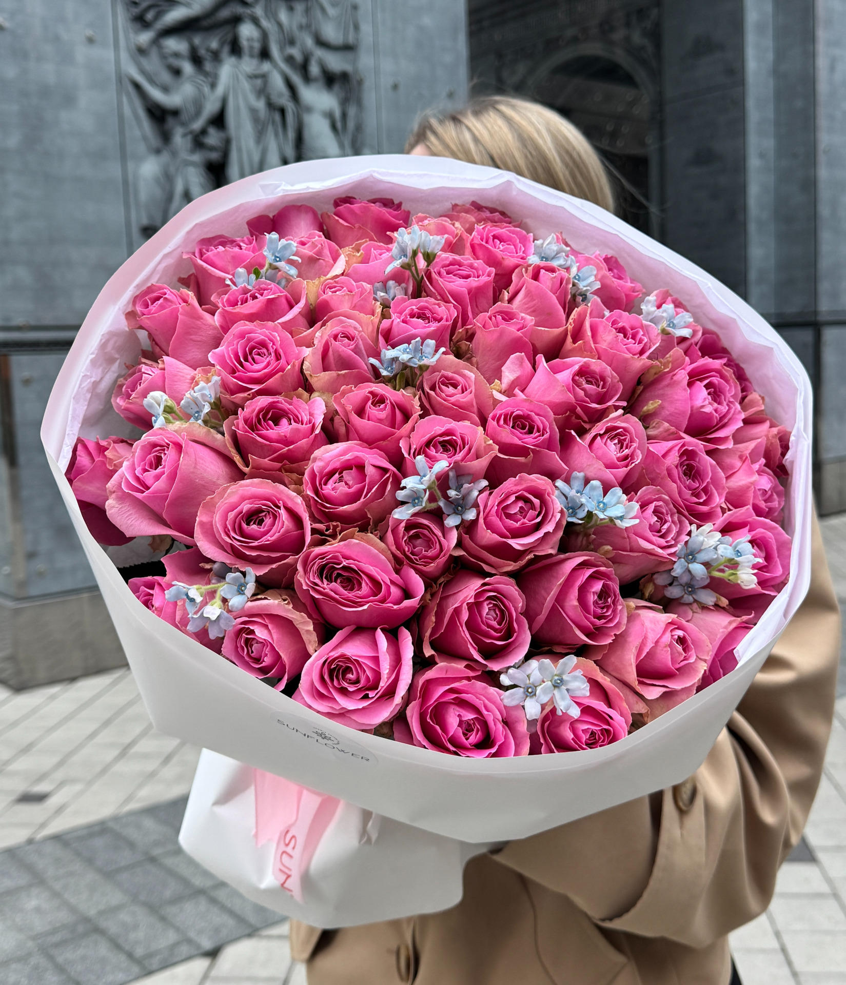 Bouquet size S with rose and blue occipital