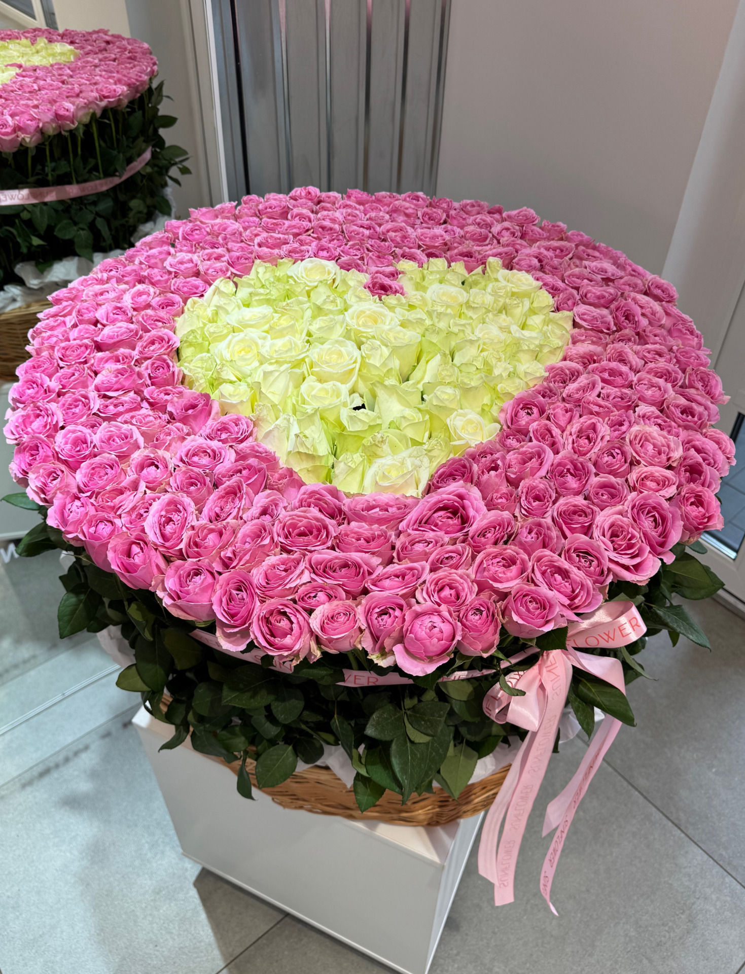 Basket XL "Heart" pink and white