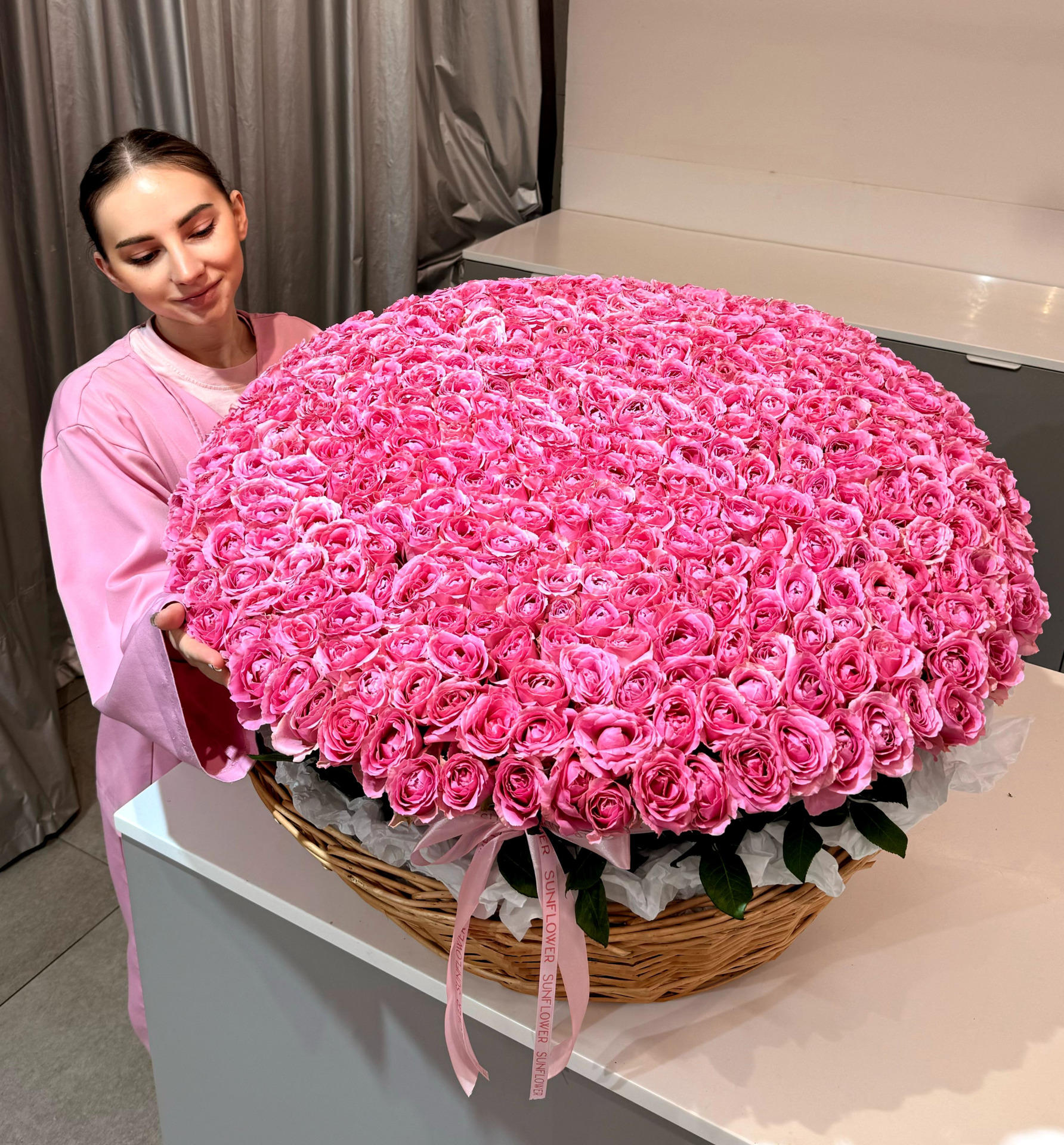 Basket of roses 301 Wham 50 cm