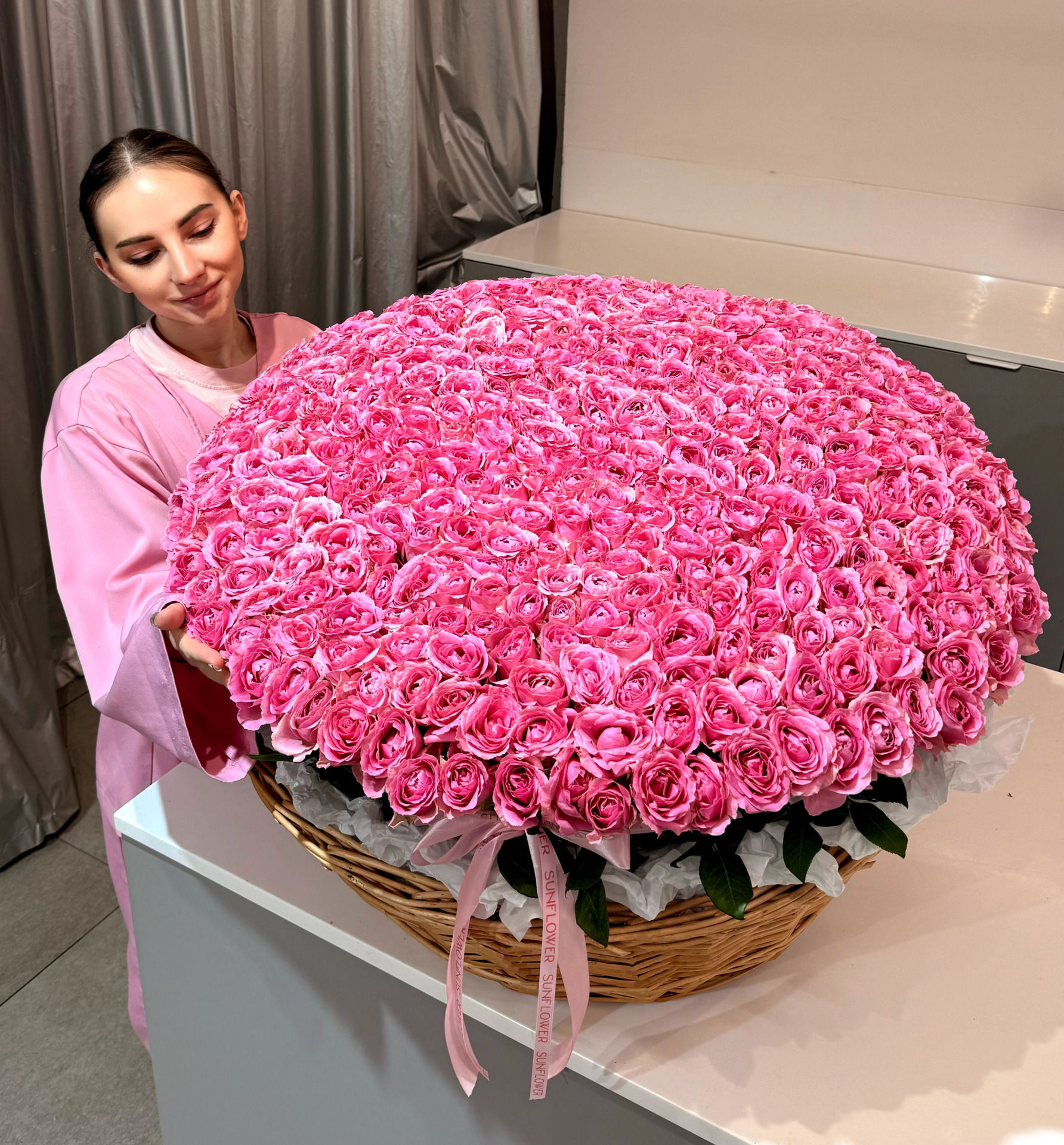 Basket of roses 301 Wham 50 cm