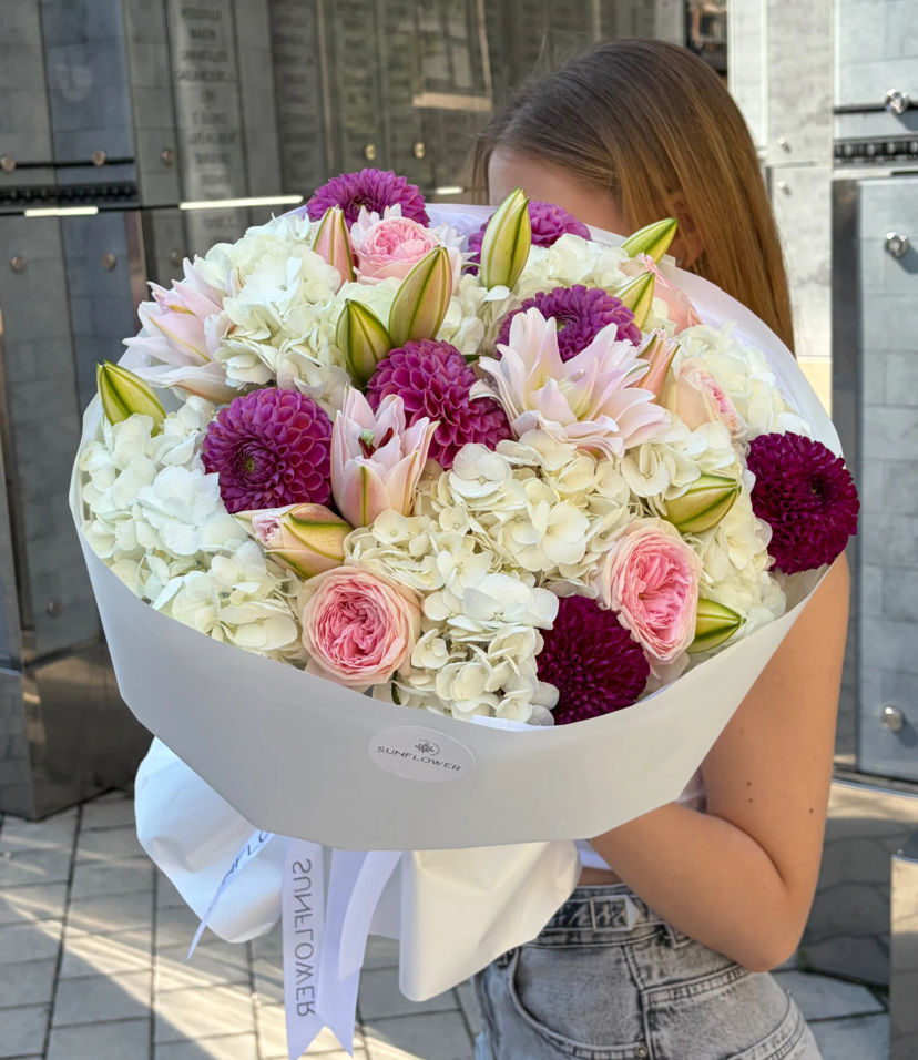 Mixed bouquet with lilies