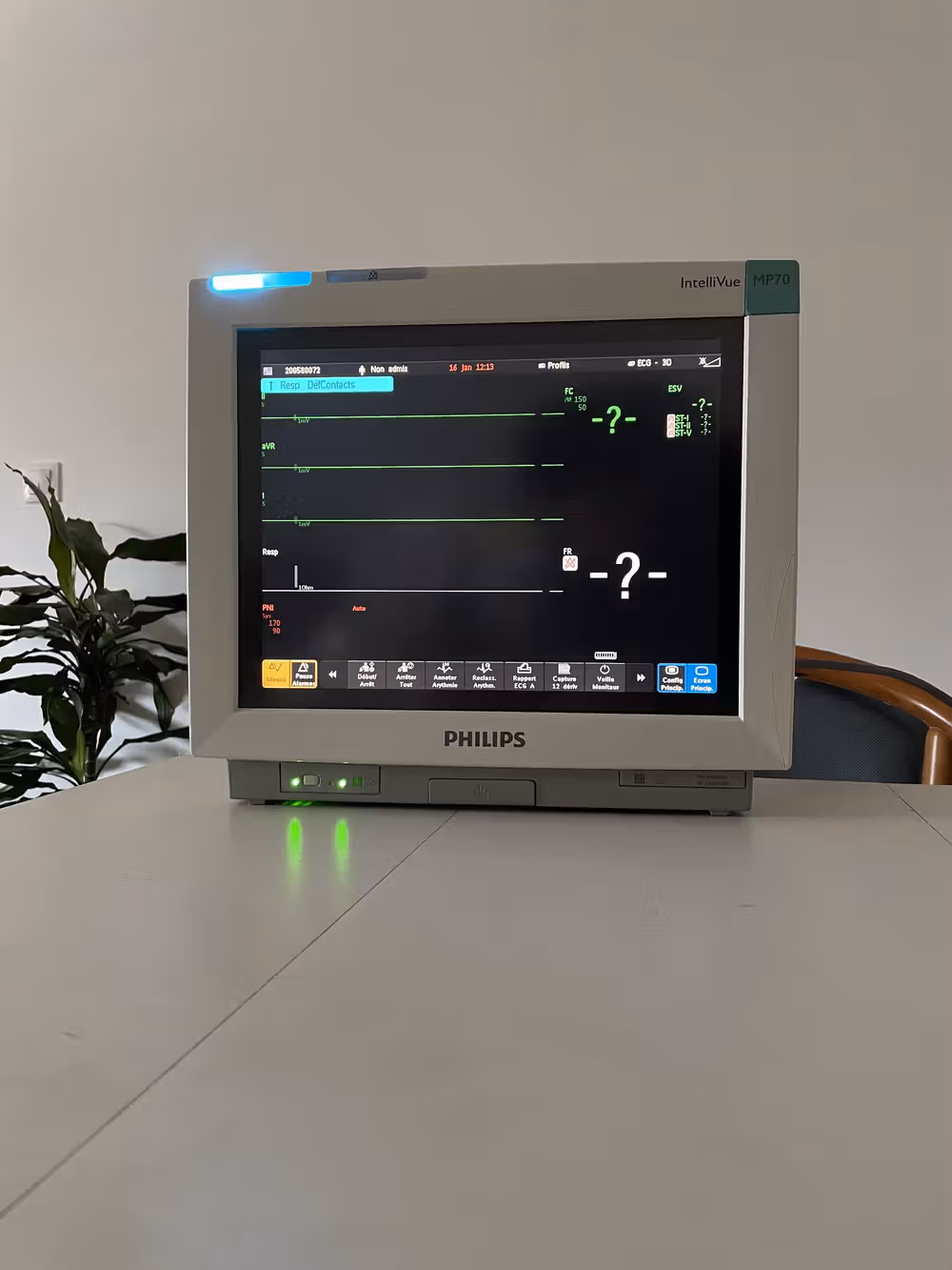 Refurbished Pre-Owned - Excellent PHILIPS IntelliVue MP70