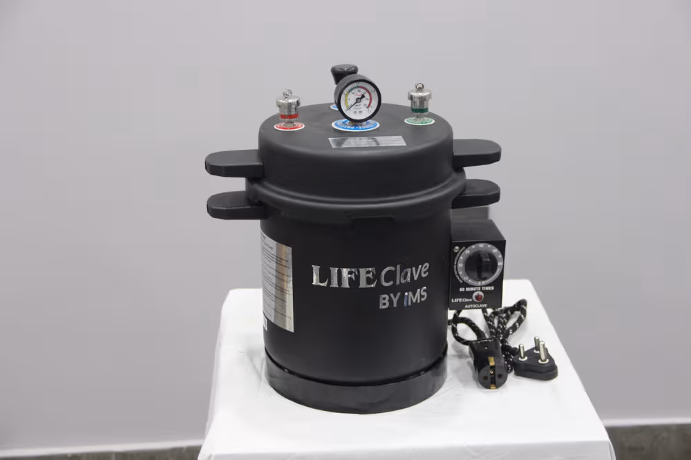 LIFEX Clave Autoclave Sterilizer 9" Dia. X 11.5''H with 8" X 8" Dressing Drum - 13 Litres Box of 1