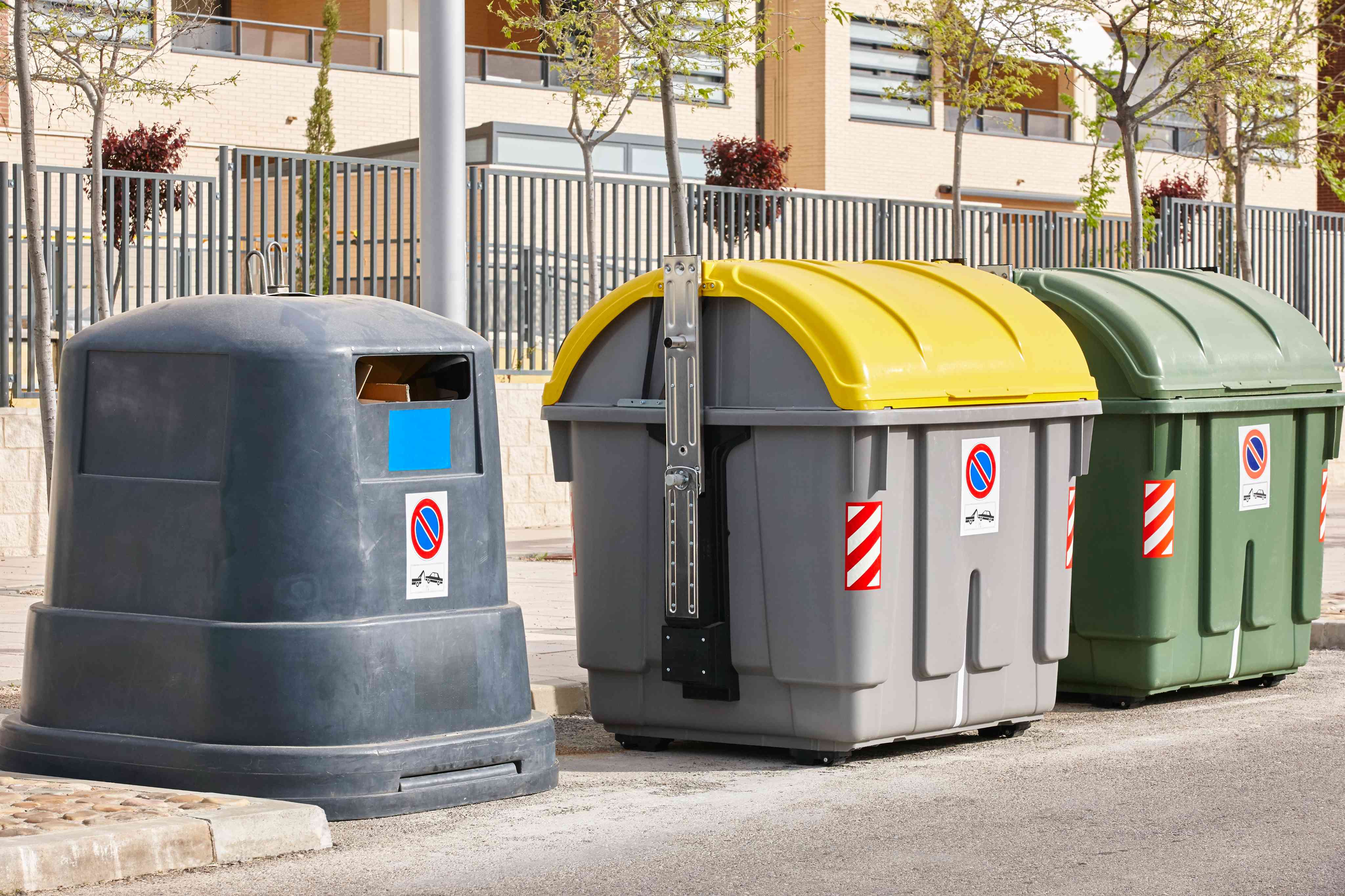 1747200889642-containers-for-recycle-paper-plastic-and-dumpster_cwt063iLj