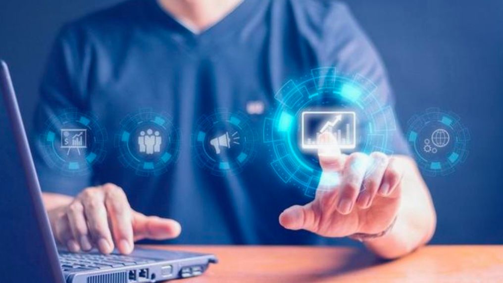 Strategi layanan manajemen media sosial oleh Ragency