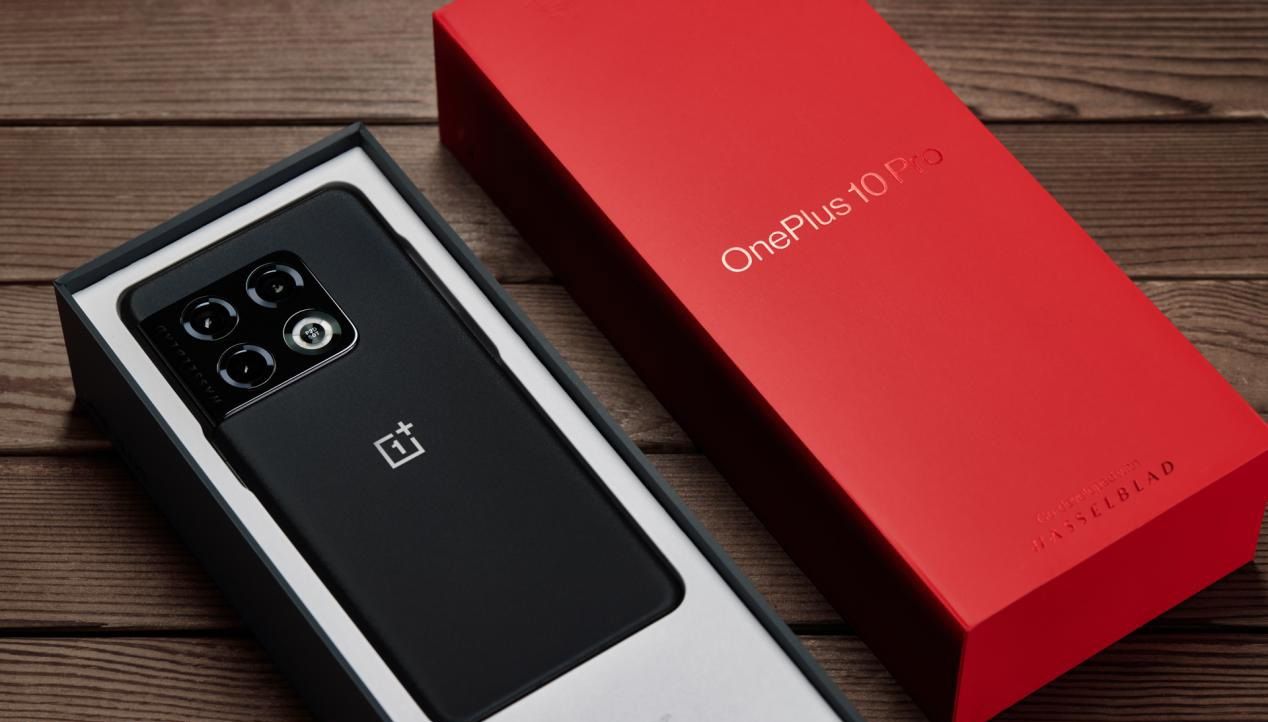 OnePlus 10 Pro black color 2022 Edition