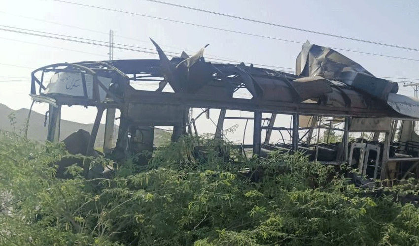 خضدار اسکول بس حملہ