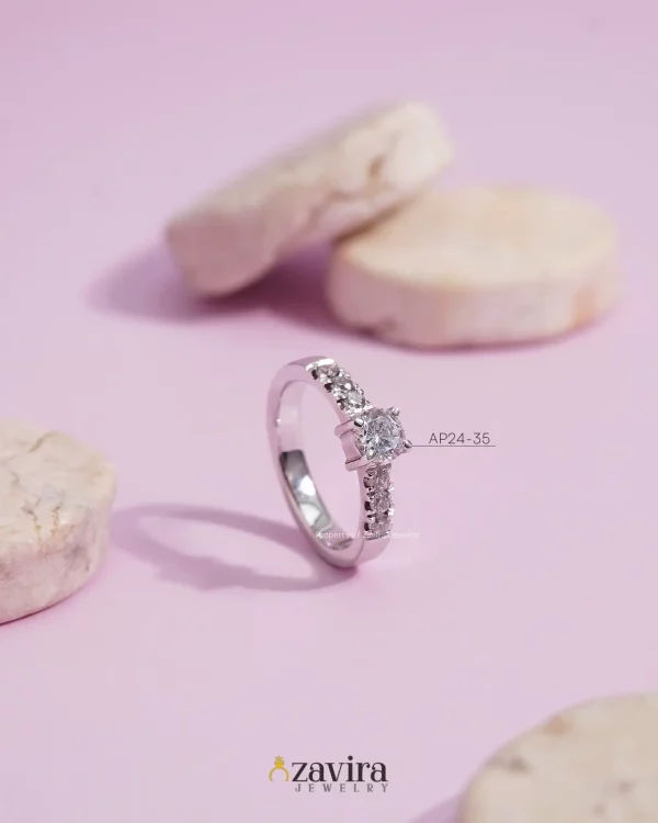 Cincin Perhiasan Wanita AP24-35 — Elegan dalam Kilau yang Menawan