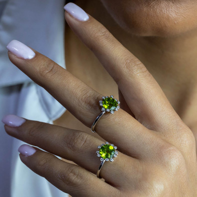  Inel Aur 18k, Peridot 2.50 ct, Diamante 0.16 ct 2