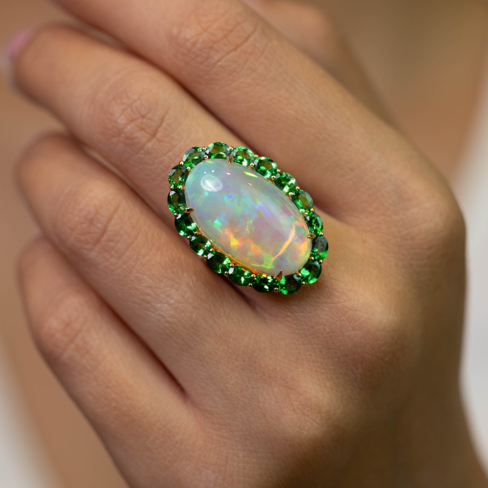  Inel Aur Galben 18k, Opal 18.22 ct, Tsavorite 2.90 ct 2