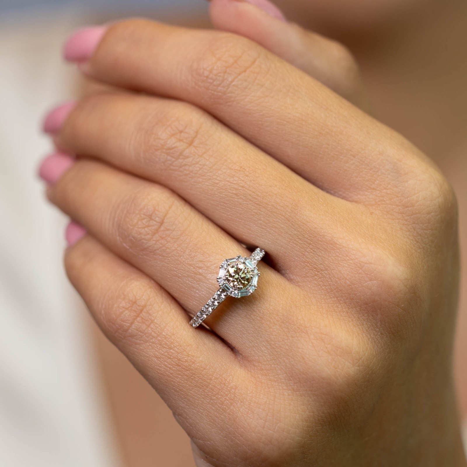  Inel Aur Alb 18k, Diamant Champagne 0.52 Ct, Diamante Albe 0.55 Ct 2