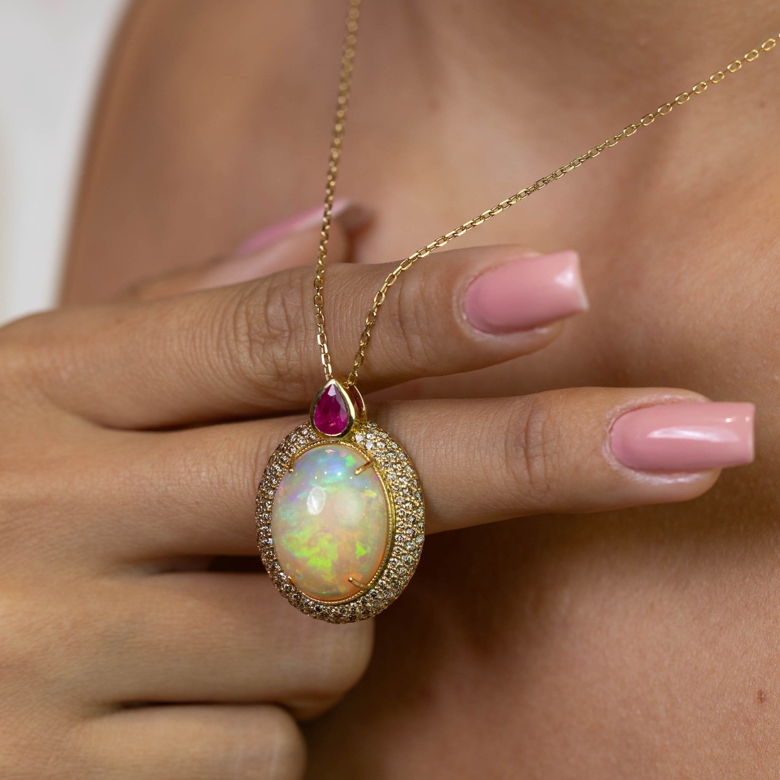  Pandantiv Aur Galben 18k, Opal 18.50 ct, Rubin 1.00 ct, Diamante Champagne 2.00 ct 2