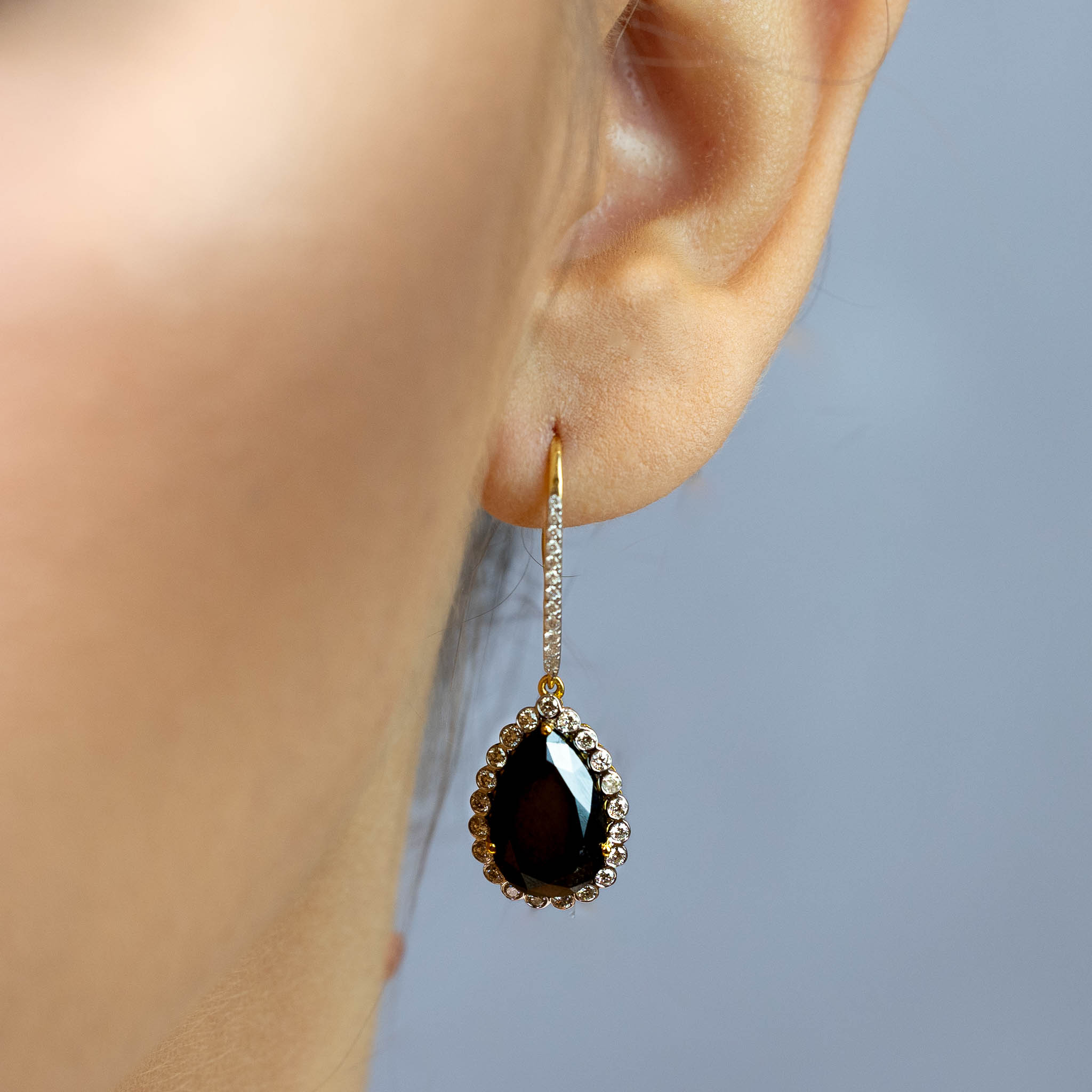  Cercei Aur Galben 18k, Diamante Negre 13.02 ct, Diamante Albe 0.82 ct 2