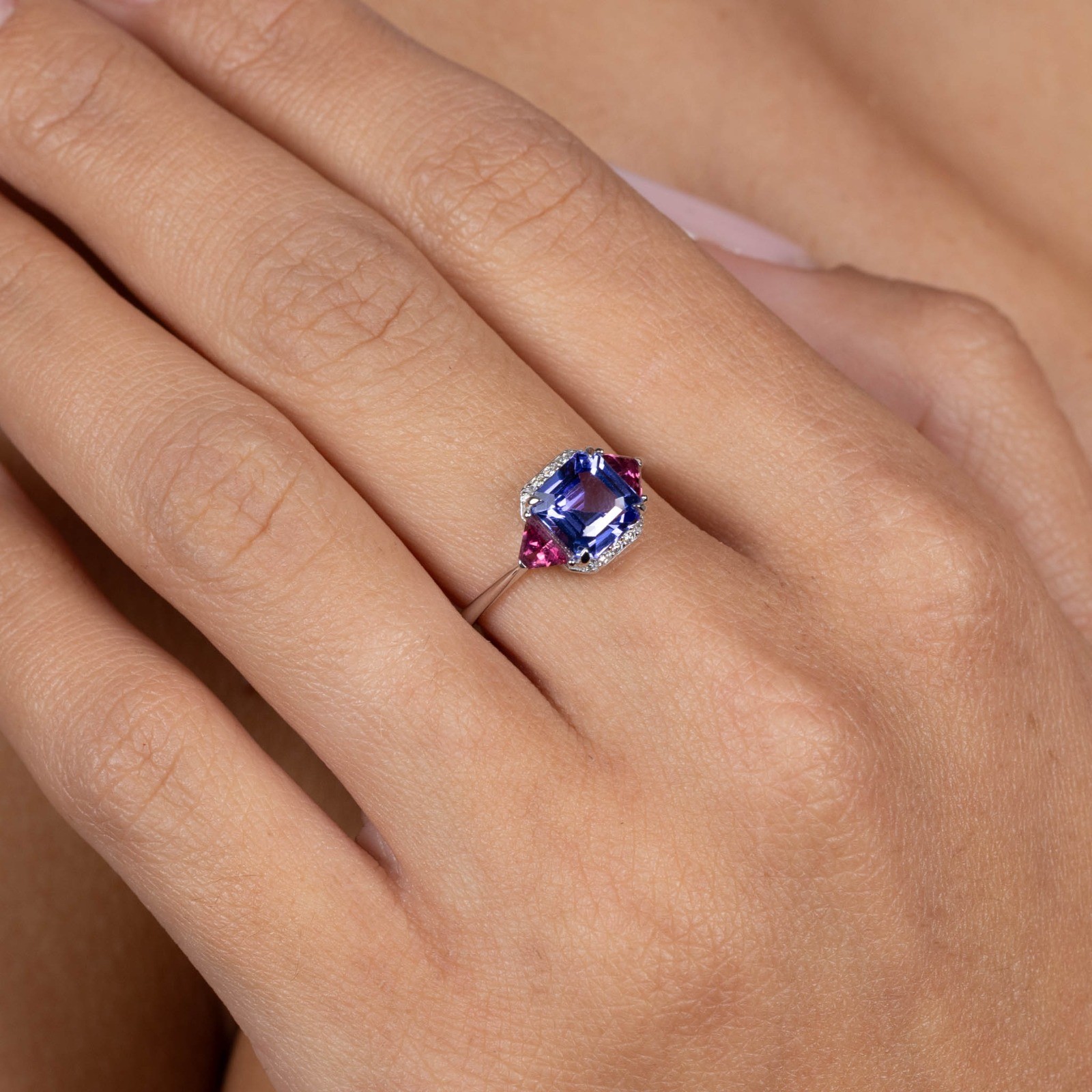  Inel Aur Alb 18K, Tanzanite 1.73 Ct, Turmalina Roz 0.34 Ct, Diamante 0.06 Ct 3