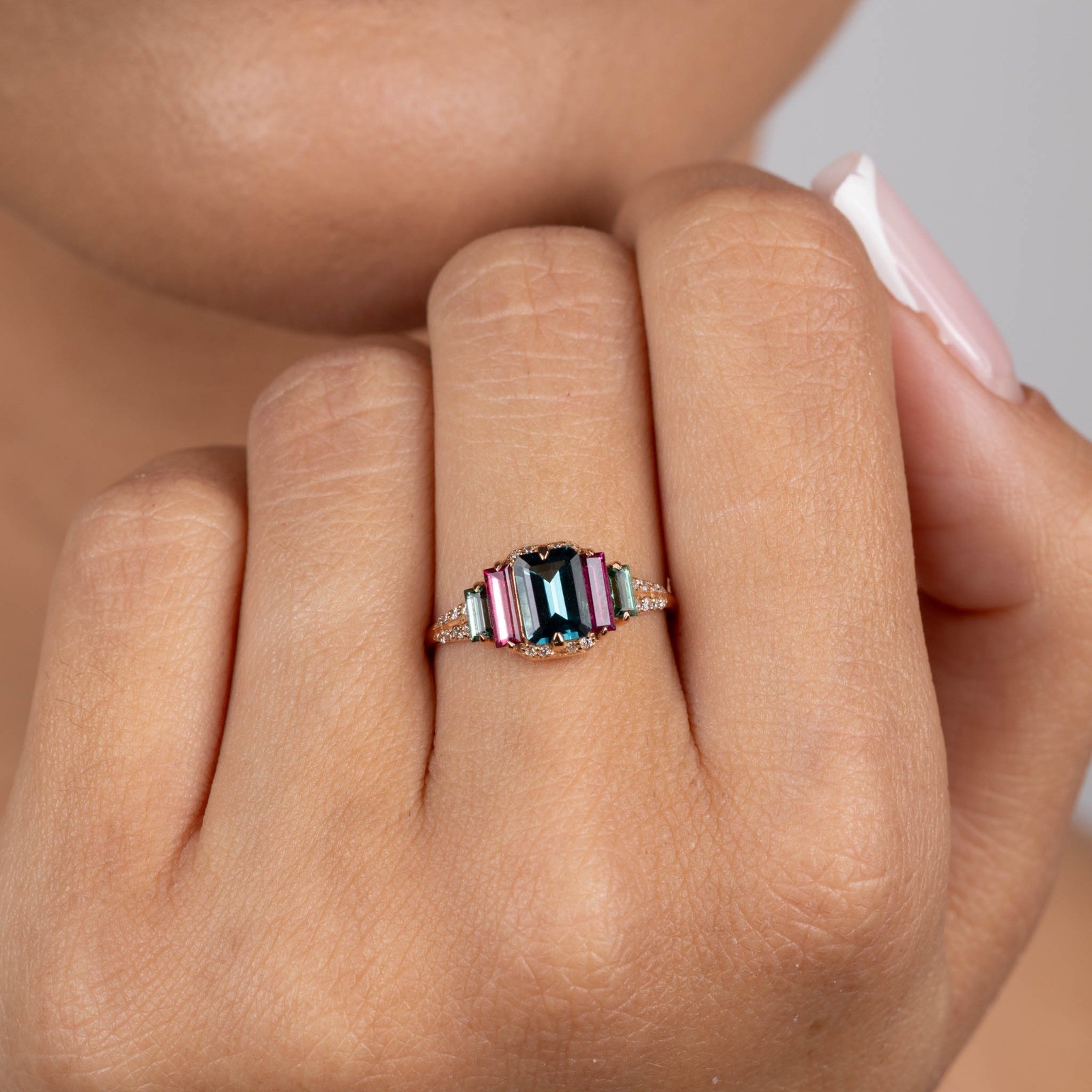  Inel Aur Roz 18K, Turmalina Albastra  1.08 Ct, Turmalina Roz 0.34 Ct, Turmalina Verde 0.23 Ct, Diamante 0.12 Ct 2