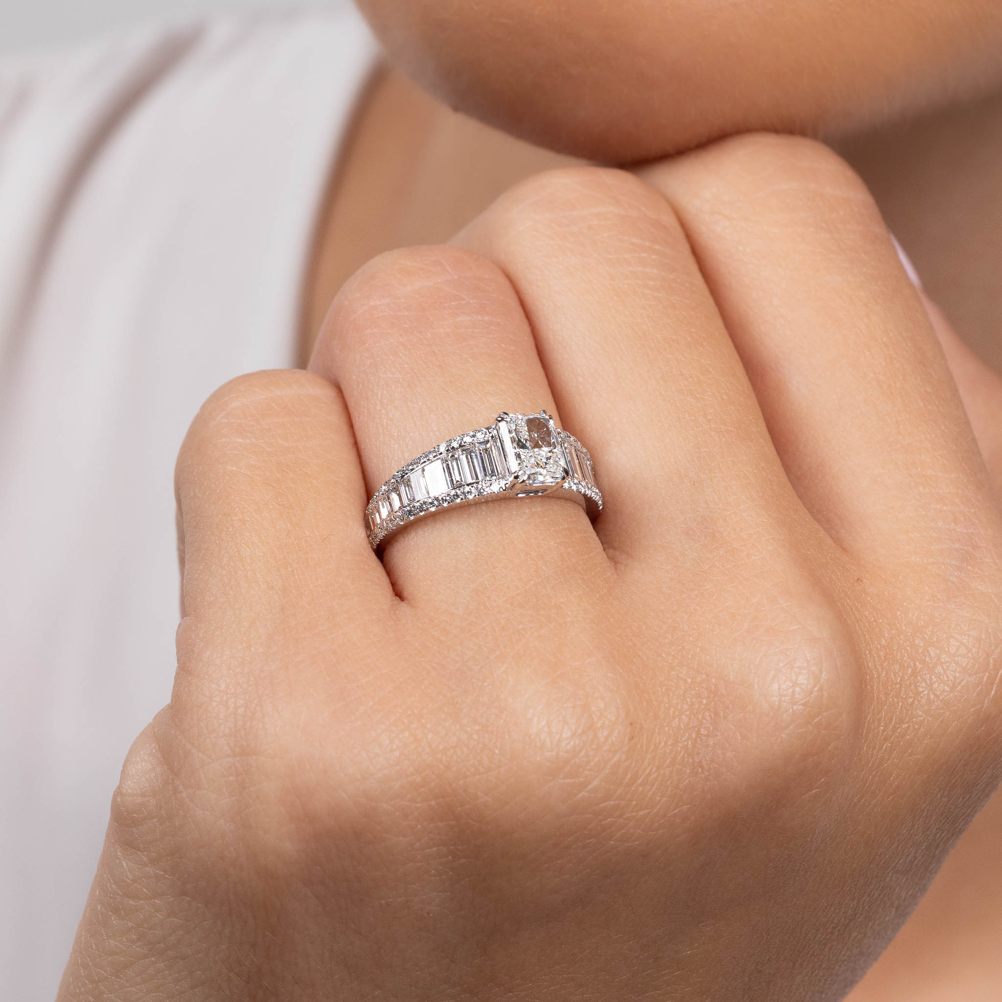  Inel Aur Alb 18k, Diamant Central 0.90 Ct F/VS2, Diamante Laterale 1.12 Ct 4