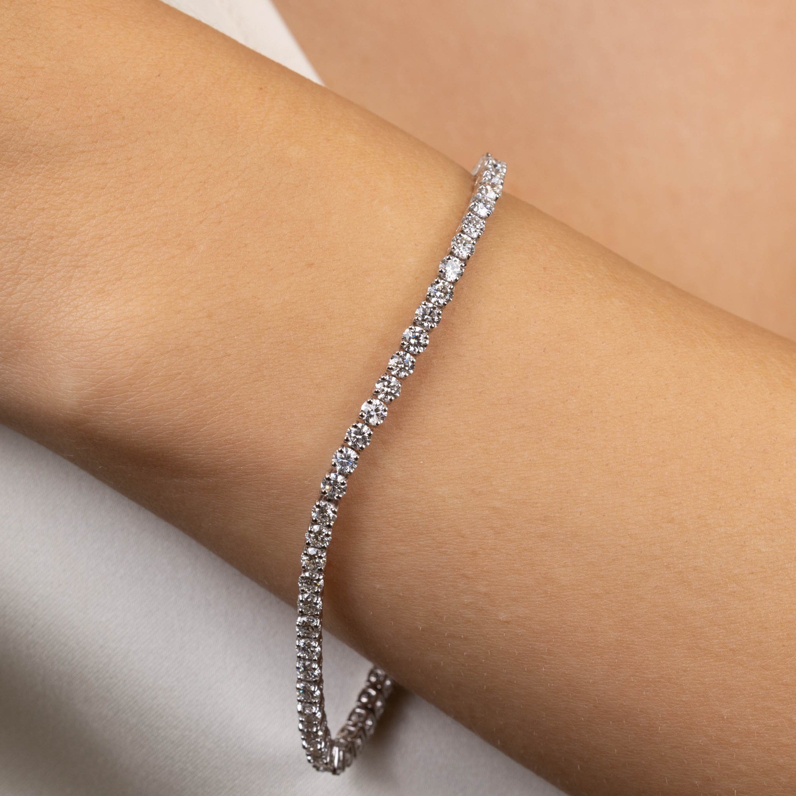  Bratara Aur Alb 18K, Diamante 5.15 Ct 2