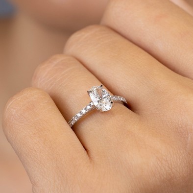  Inel Aur Alb 18k, Diamant Solitaire 1.01 Ct I/SI2, Diamante Laterale 0.28  Ct 2