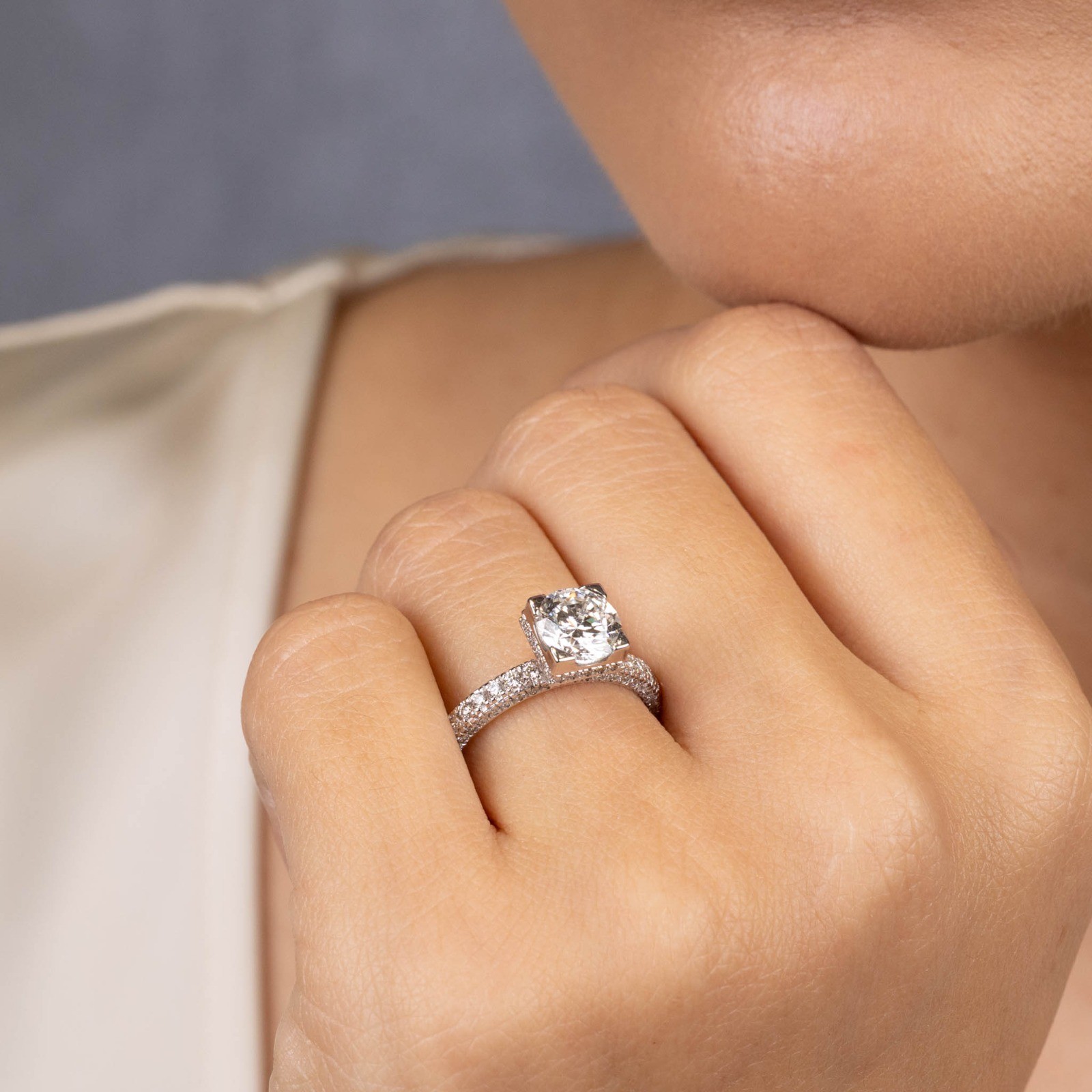  Inel Aur Alb 18k, Diamant Solitaire 1.50 Ct H/SI2, Diamante Laterale 0.75 Ct 4