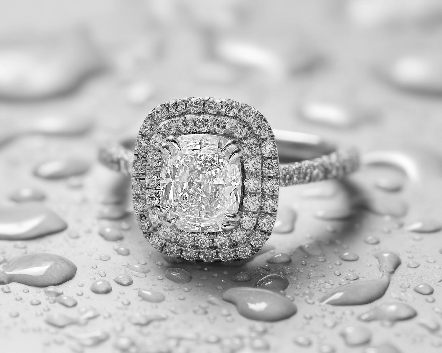 DIN PASIUNE PENTRU AUTENTICITATE SI VALOARE